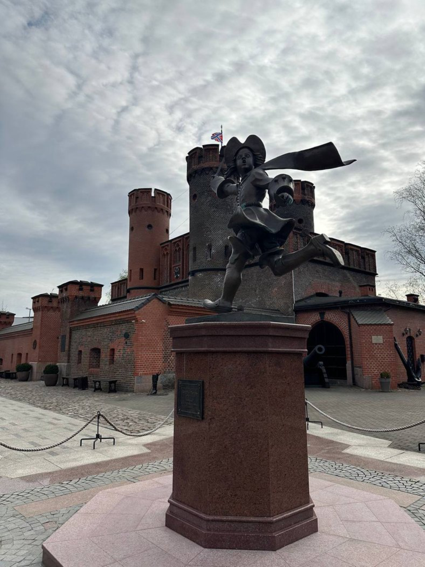 В Калининграде много исторических и значимых мест. Обзорная экскурсия позволит охватить главные достопримечательности города. Автор фото: Анастасия Тронькова.