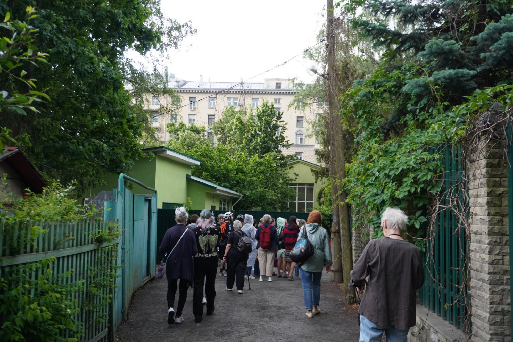 Самая короткая улица Деревни Художников. Автор фото: Ирина Жарикова