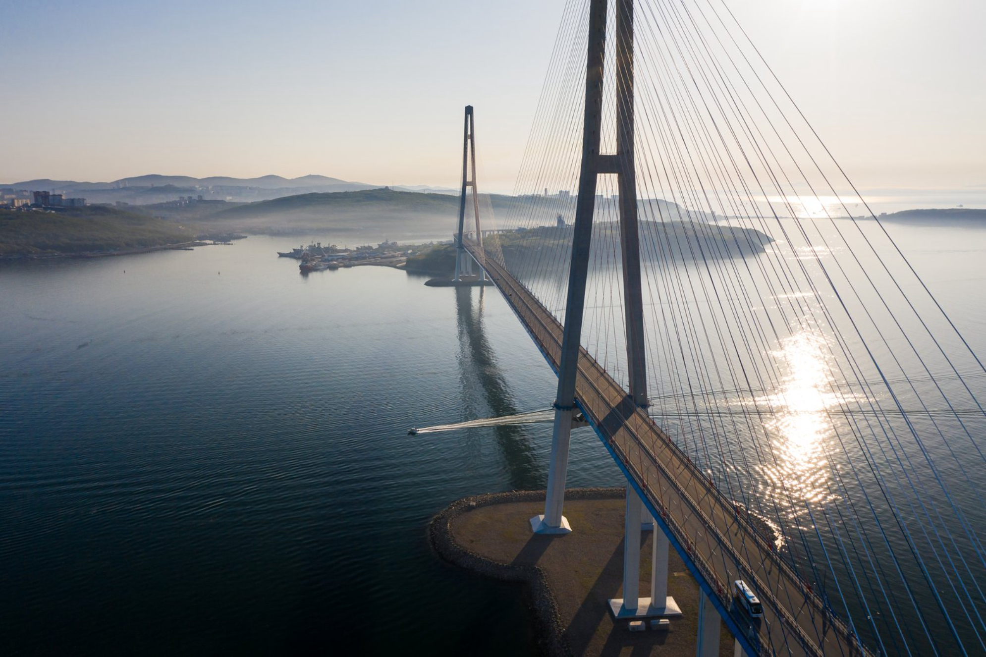 Лучшее время для поездки во Владивосток - лето shutterstock.com