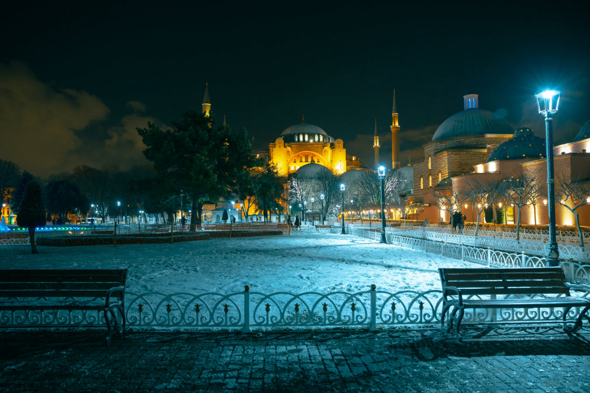 Собор Святой Софии зимней ночью, Стамбул. Источник: Shutterstock