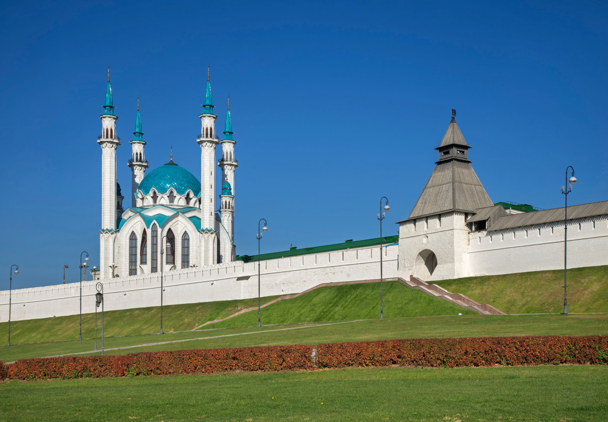 Крепостные стены и мечеть Кул-Шариф в Казанском кремле. Источник: Shutterstock
