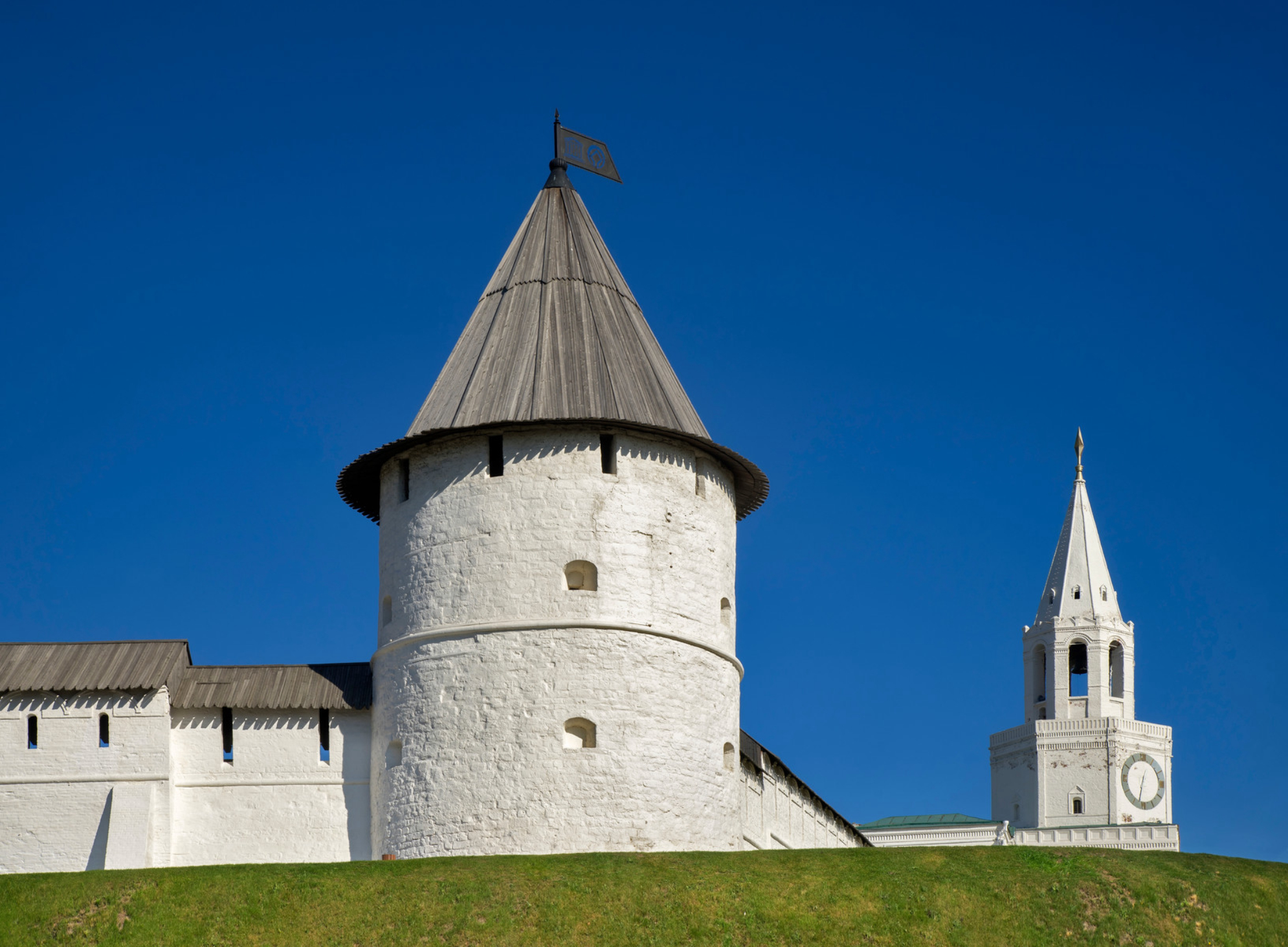 Юго-Западная и Спасская башни Казанского Кремля. Источник: Shutterstock