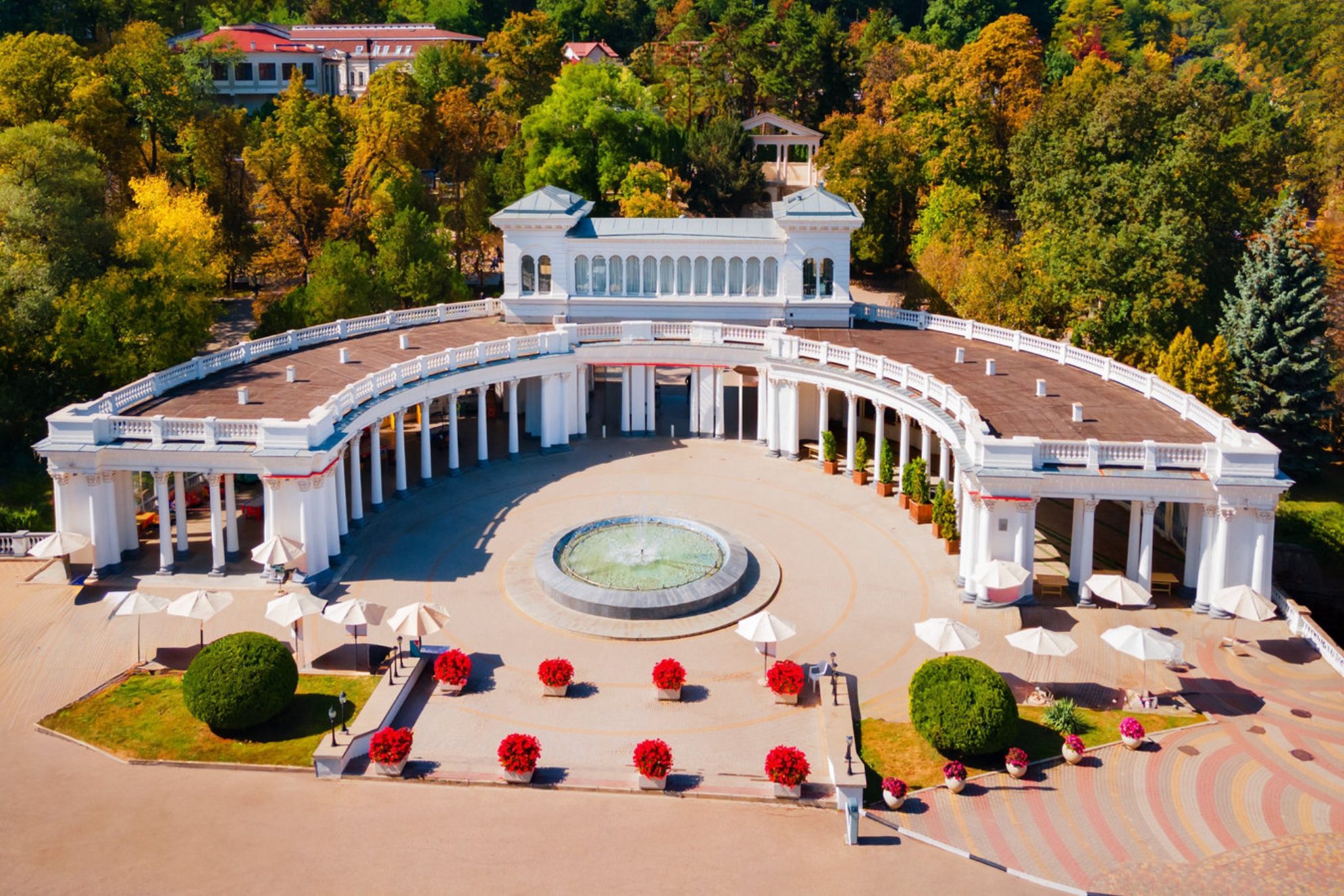 Поющий фонтан. Источник фото: shutterstock.com