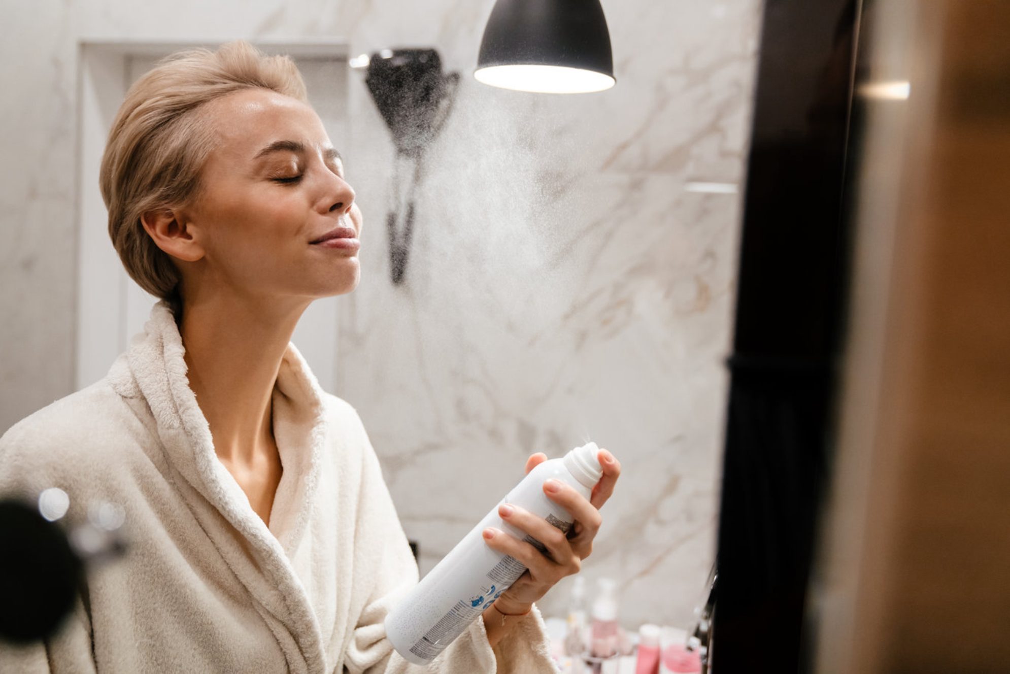 Термальная вода - спасение для кожи в жару. Источник: elements.envato.com