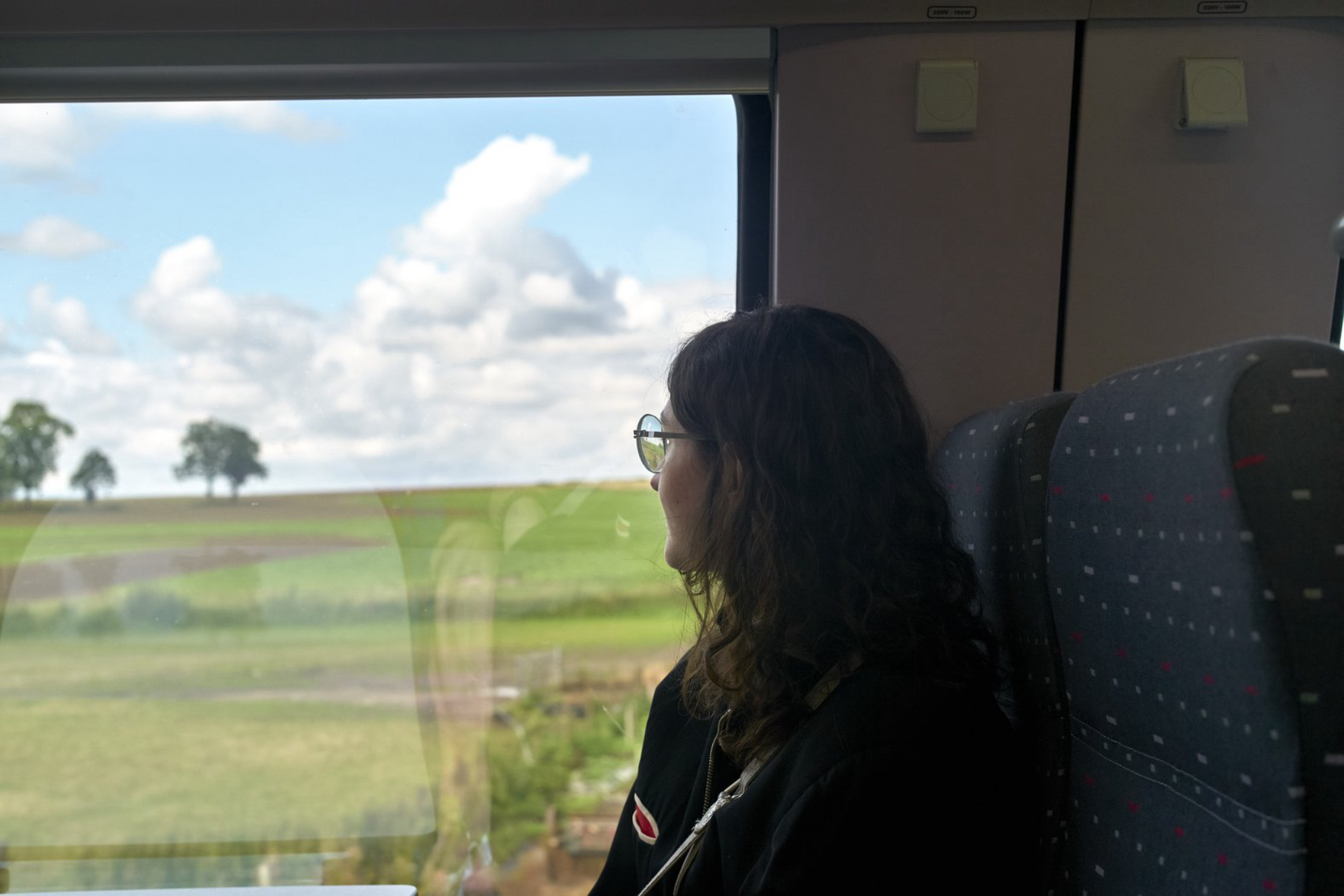 Виды из окна поезда - отдельный вид удовольствия elements.envato.com