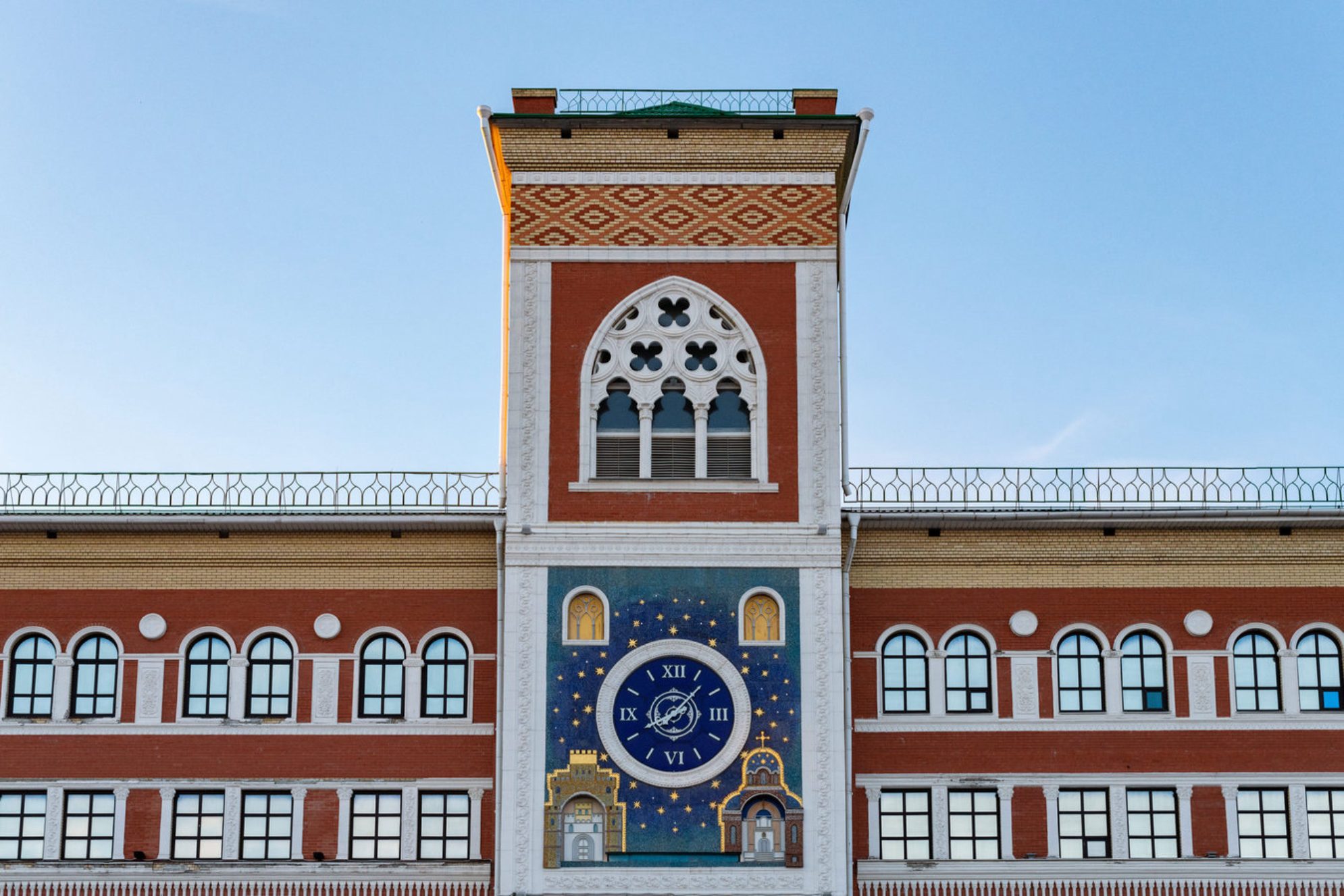 Часовая башня, Йошкар-Ола. Shutterstock.