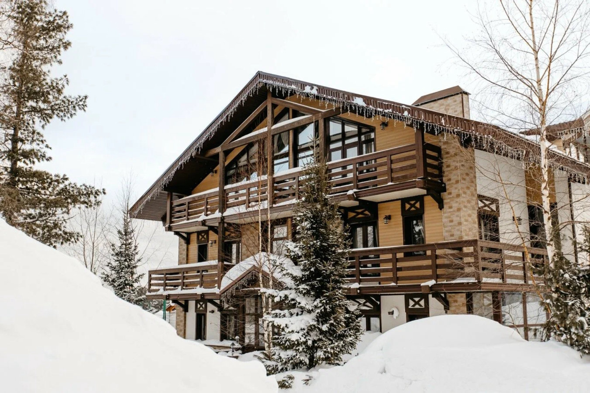 «Альпен Клаб», Шерегеш. Источник