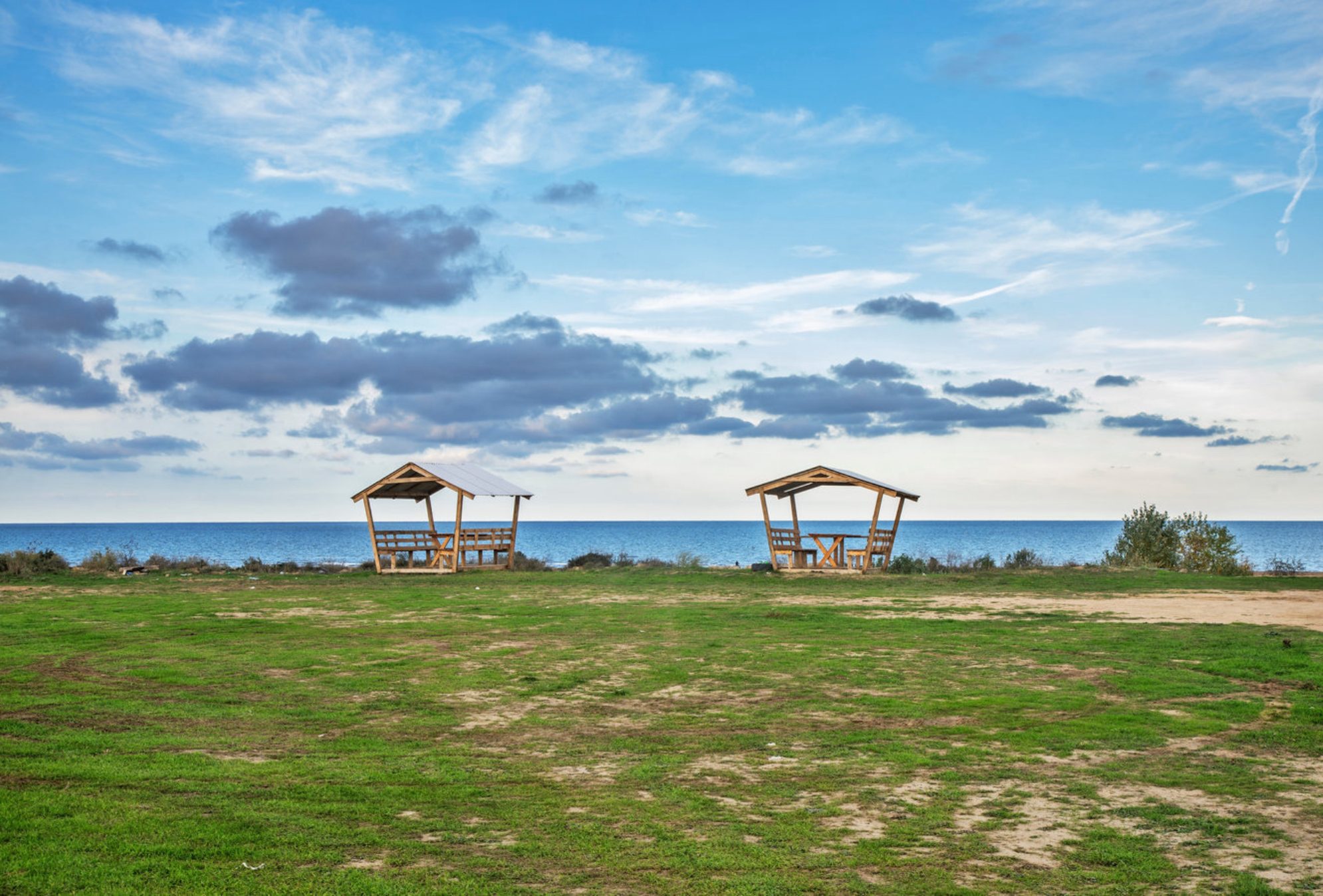 Будете в Дербенте - обязательно побывайте на море. shutterstock.com