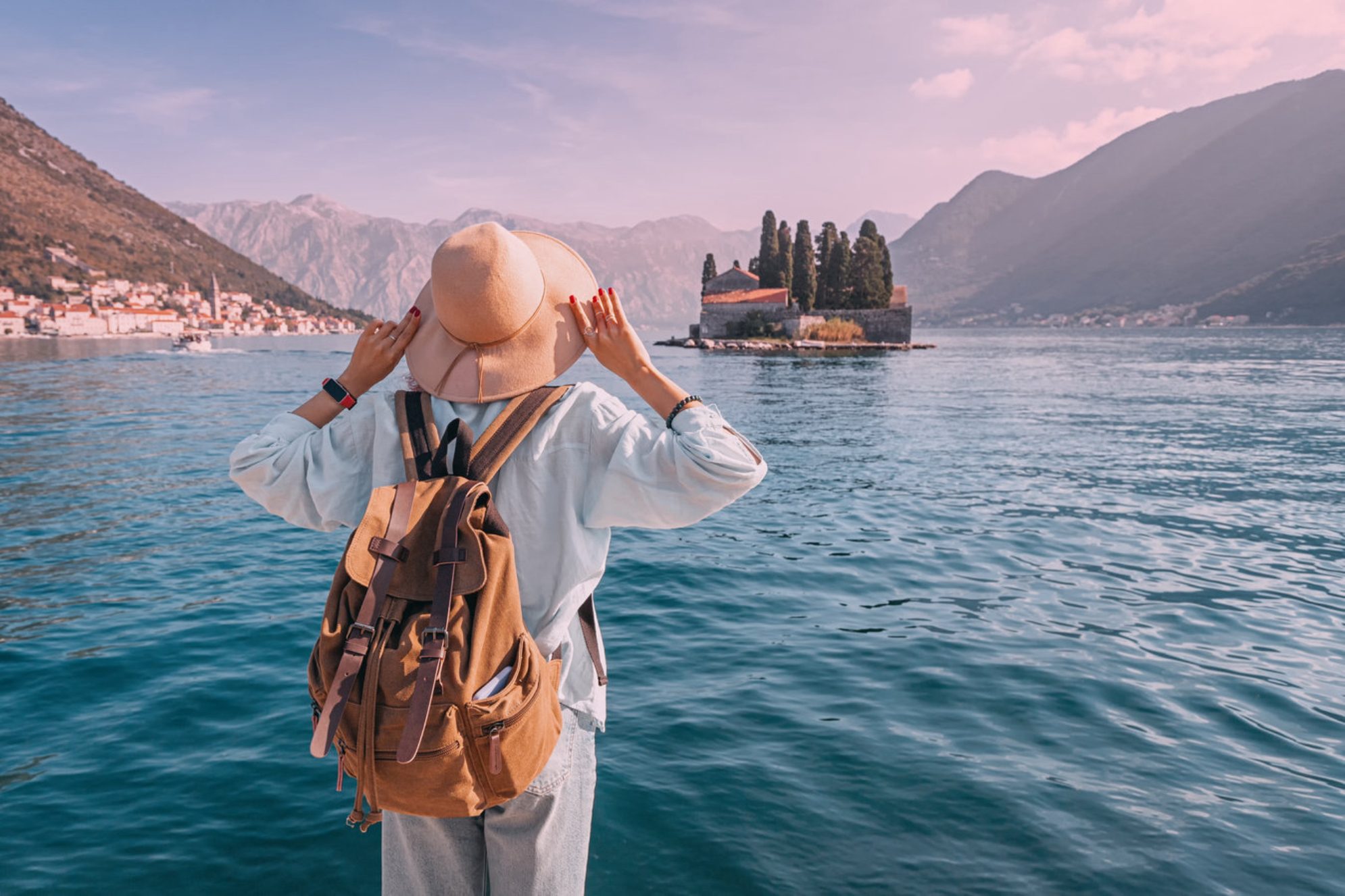 Живописные пляжи Черногории. shutterstock.com