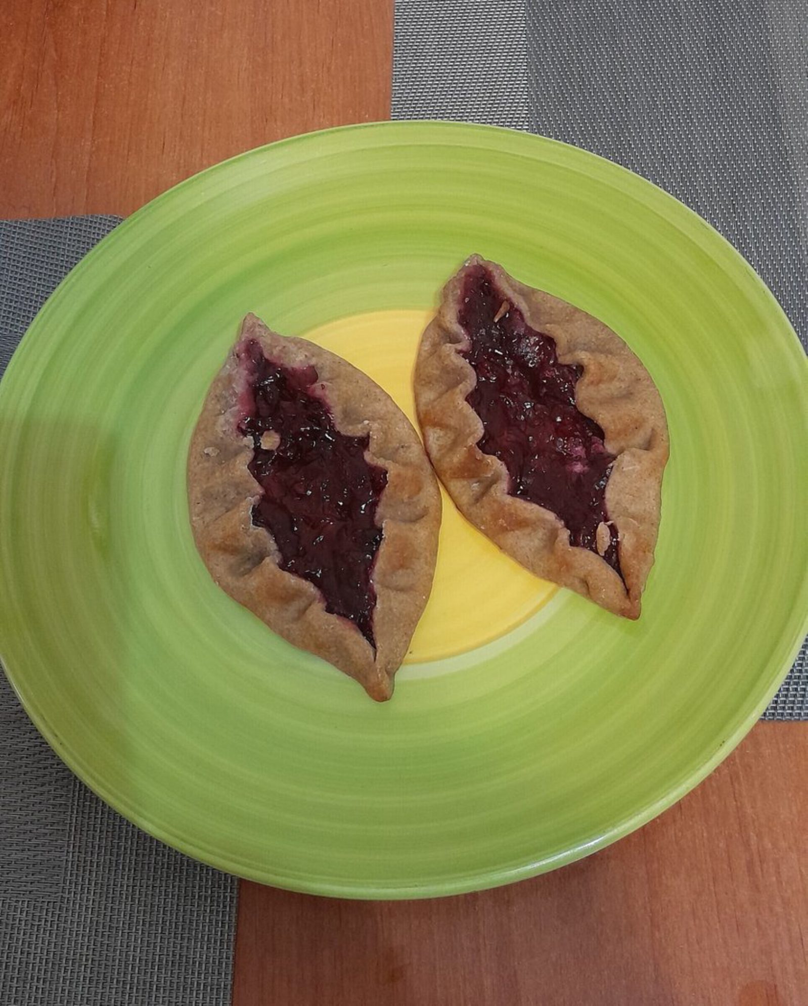 Калитки с ягодами. Автор фото: Ирина Жарикова