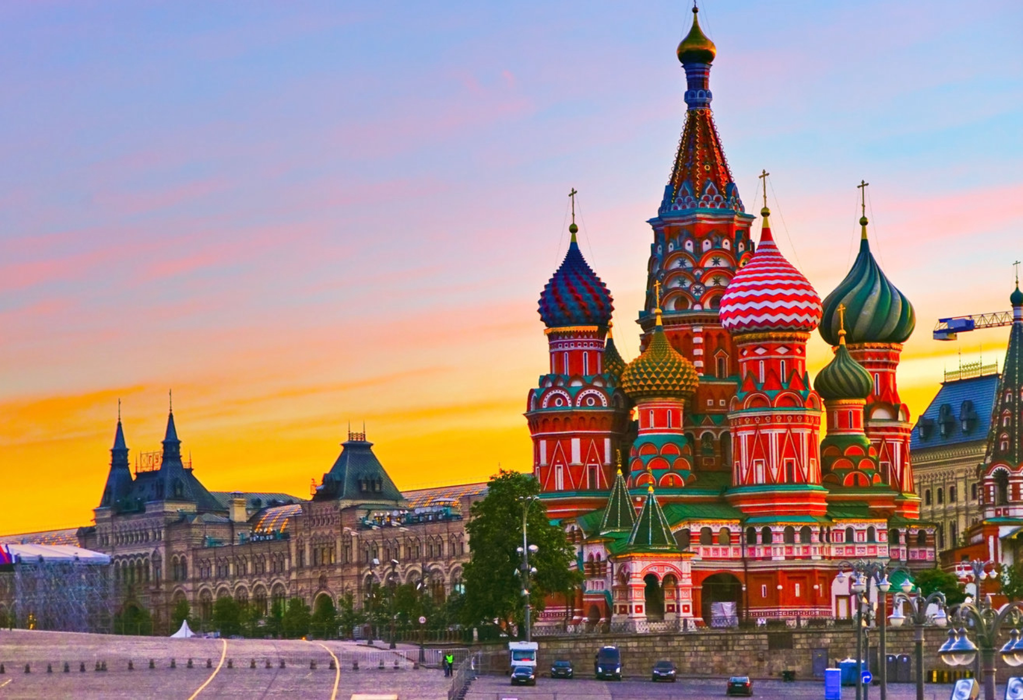 Возле собора множество других достопримечательностей столицы. Источник фото: shutterstock.com