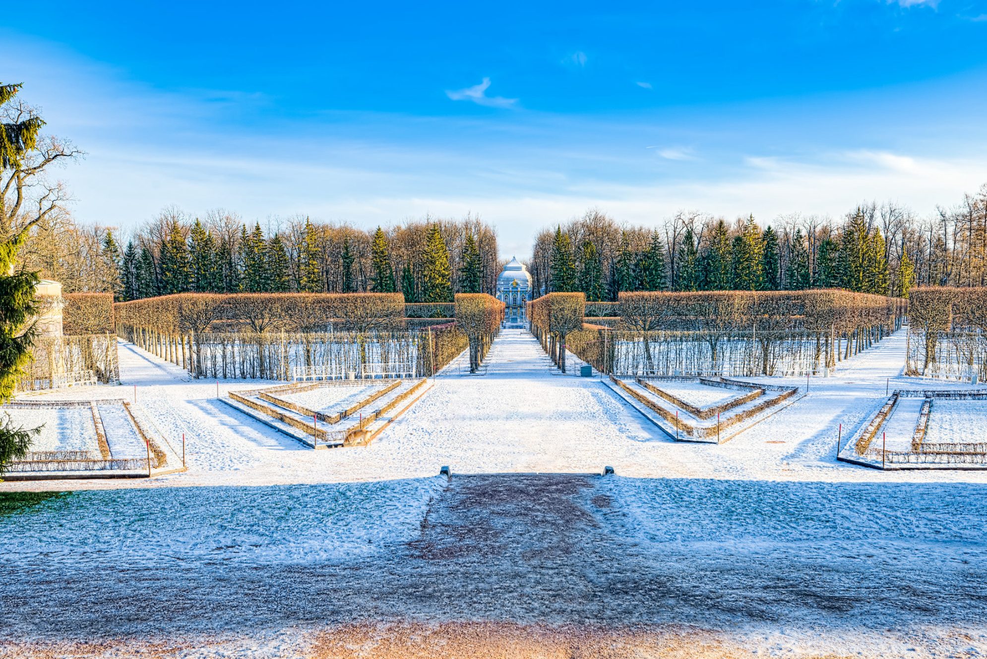Екатерининский парк рядом с одноименным дворцом в Пушкине. Источник: Shutterstock