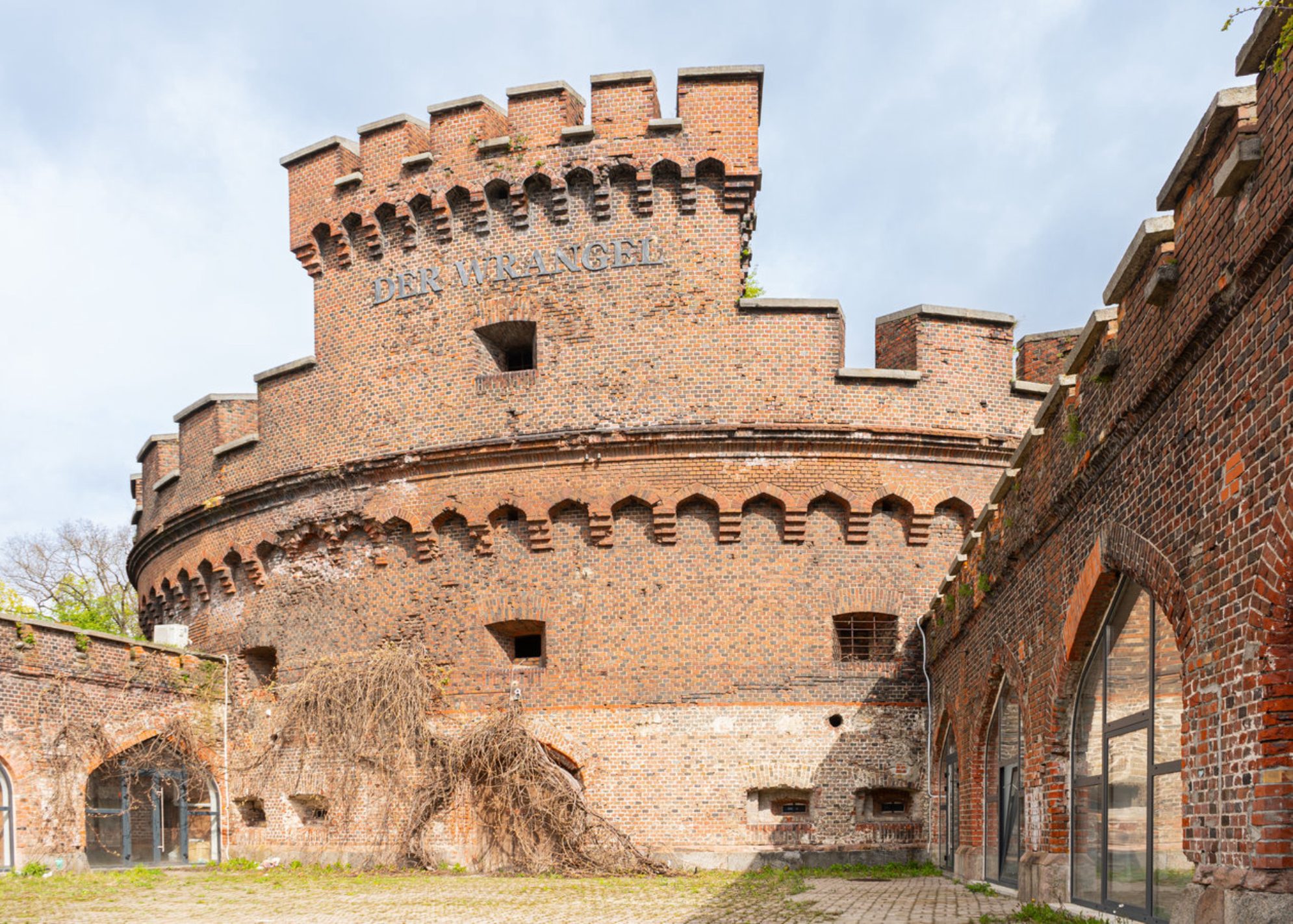 Погрузитесь в историю Калининграда на обзорной автобусной экскурсии. Источник: Shutterstock