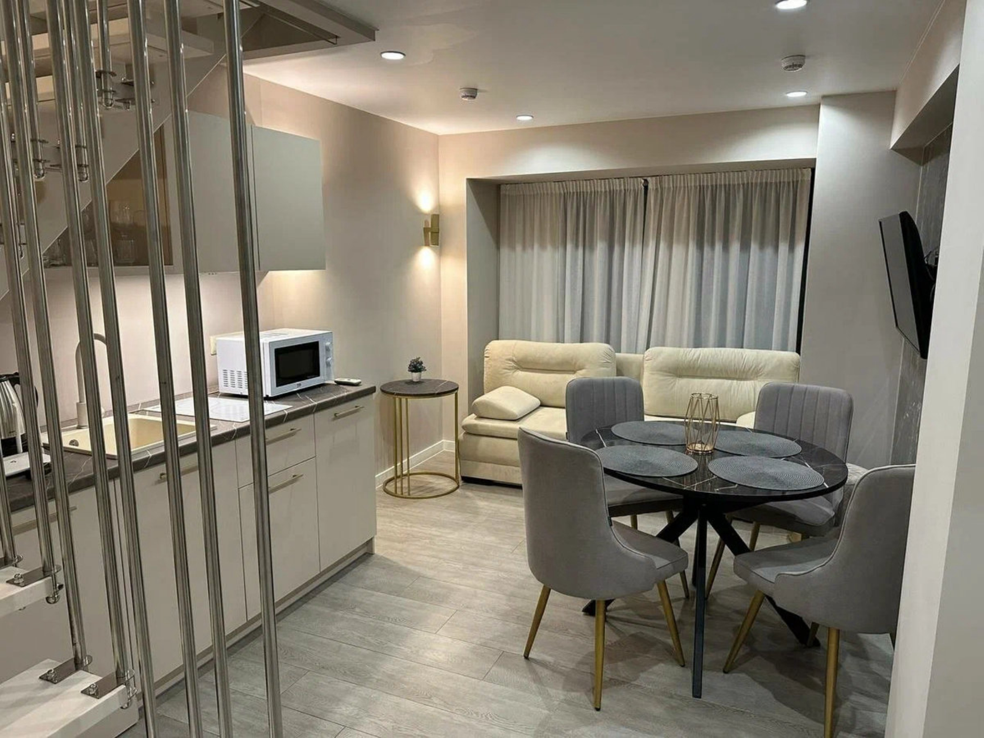 Отель Mirror Family 4*, Адлер, Россия.