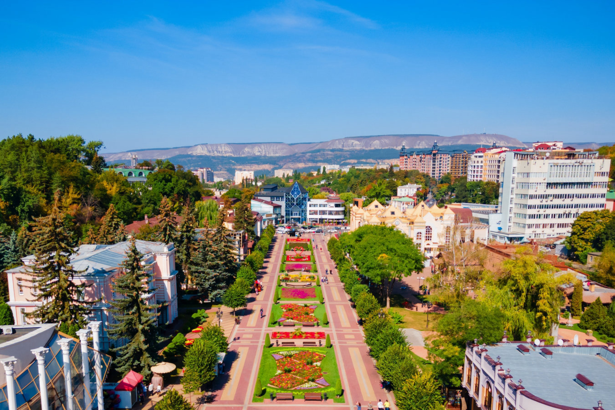 Курортный бульвар. Кисловодск, Россия. shutterstock.com