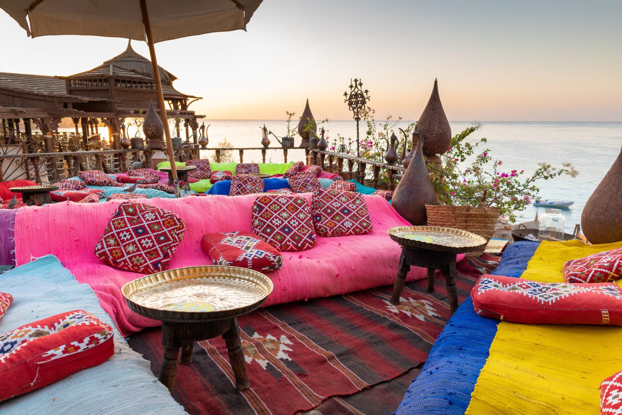 Старинное арабское восточное кафе в Шарм-эль-Шейхе, Египет. Источник: Shutterstock