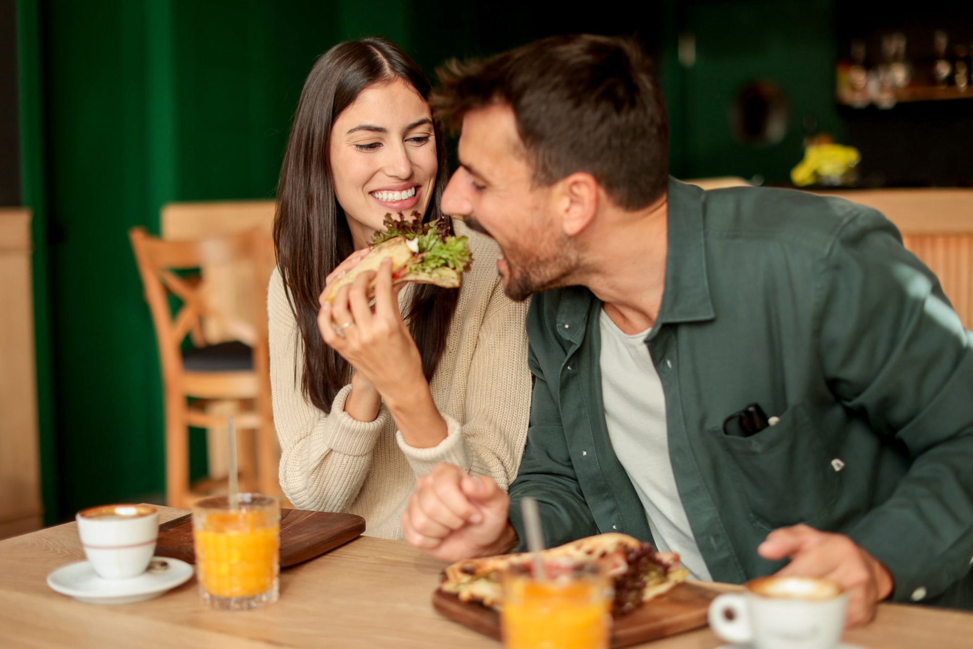 Закажите блюдо на двоих.