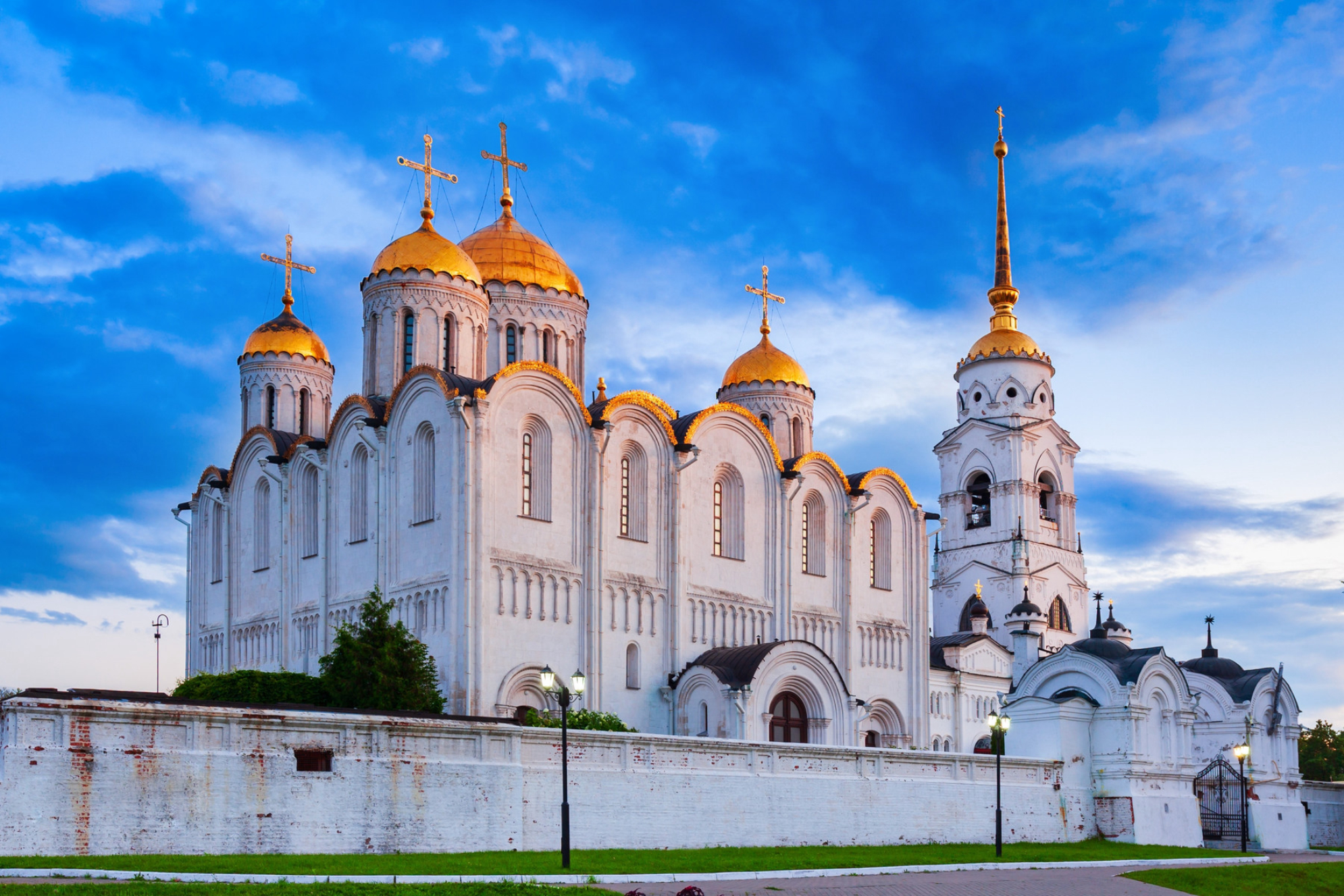 Успенский собор во Владимире, Золотое кольцо России. Источник: Shutterstock