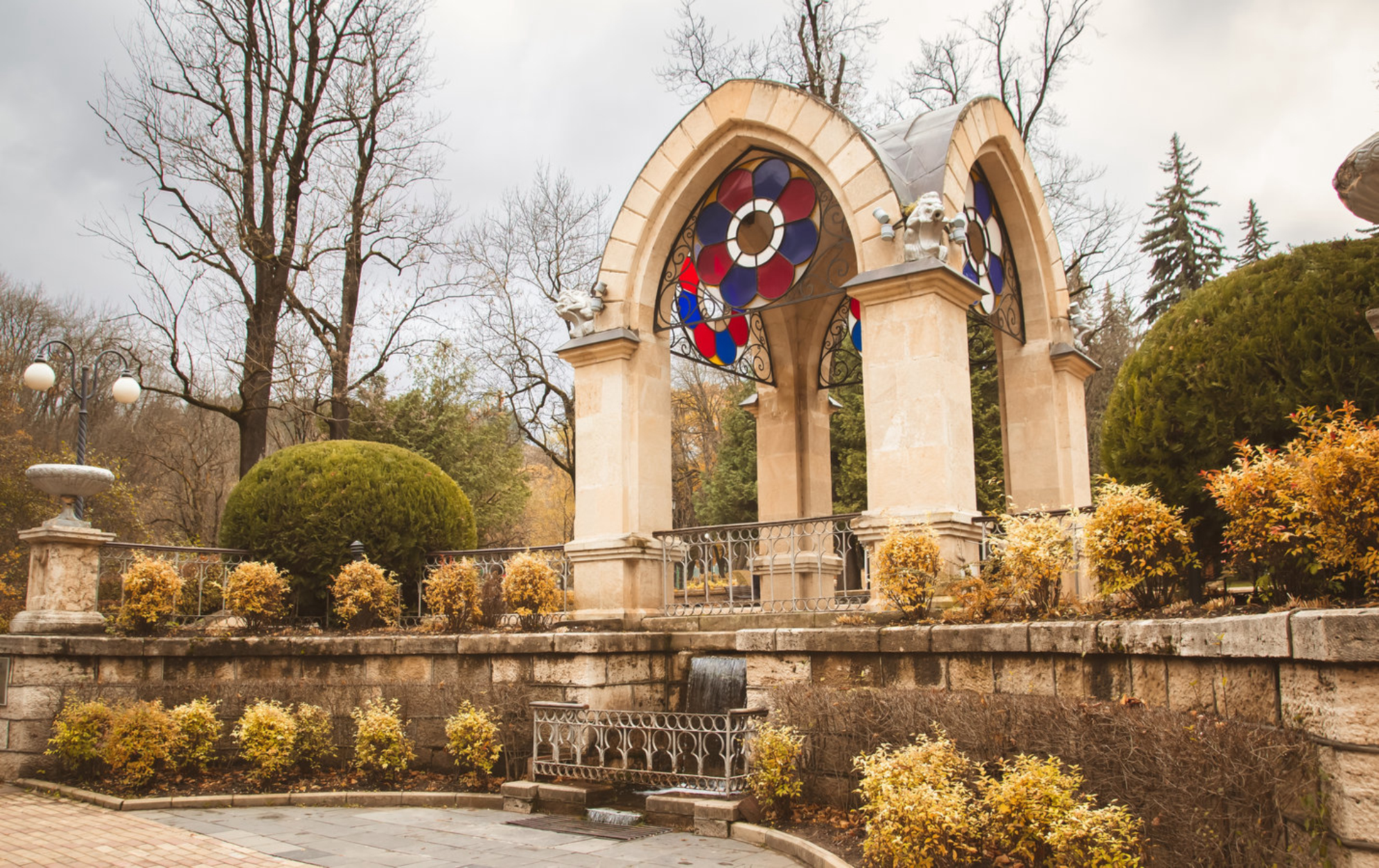 Курортный парк радует местных жителей и туристов круглогодично. Источник: Shutterstock