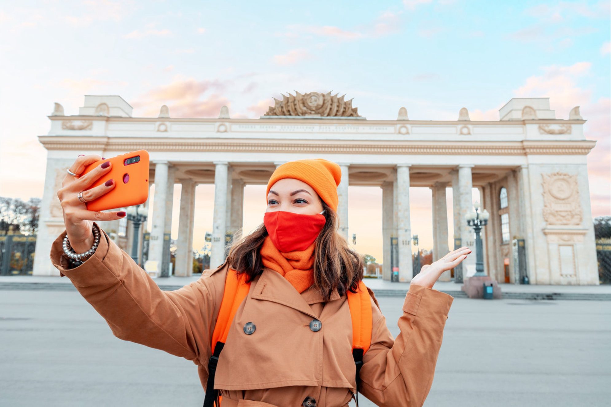 Можно сделать красивое фото у арки главного входа в парк Shutterstock