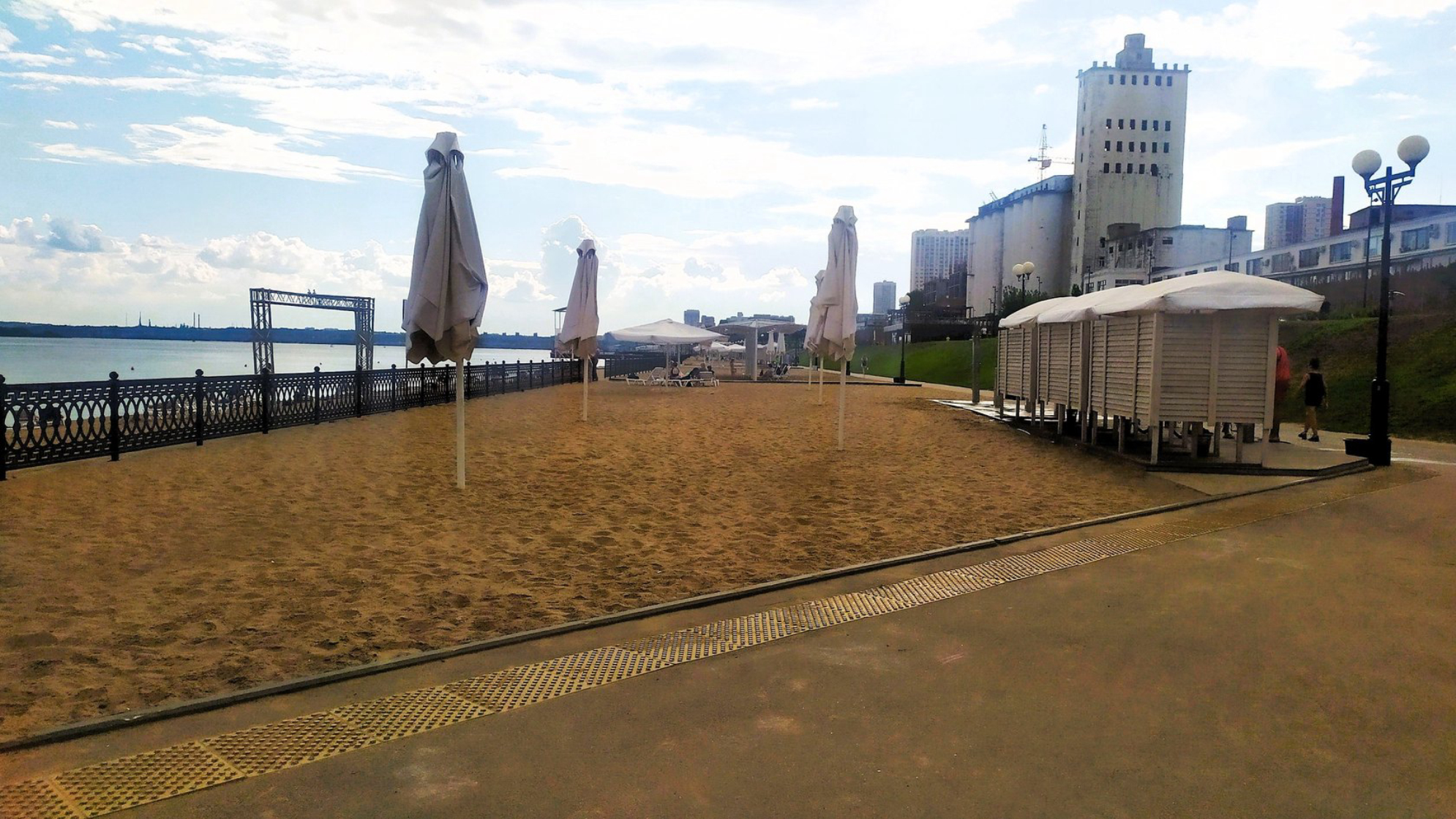 Пляжная зона 2 уровня, набережная Саратова. Автор фото: Л.Федорова