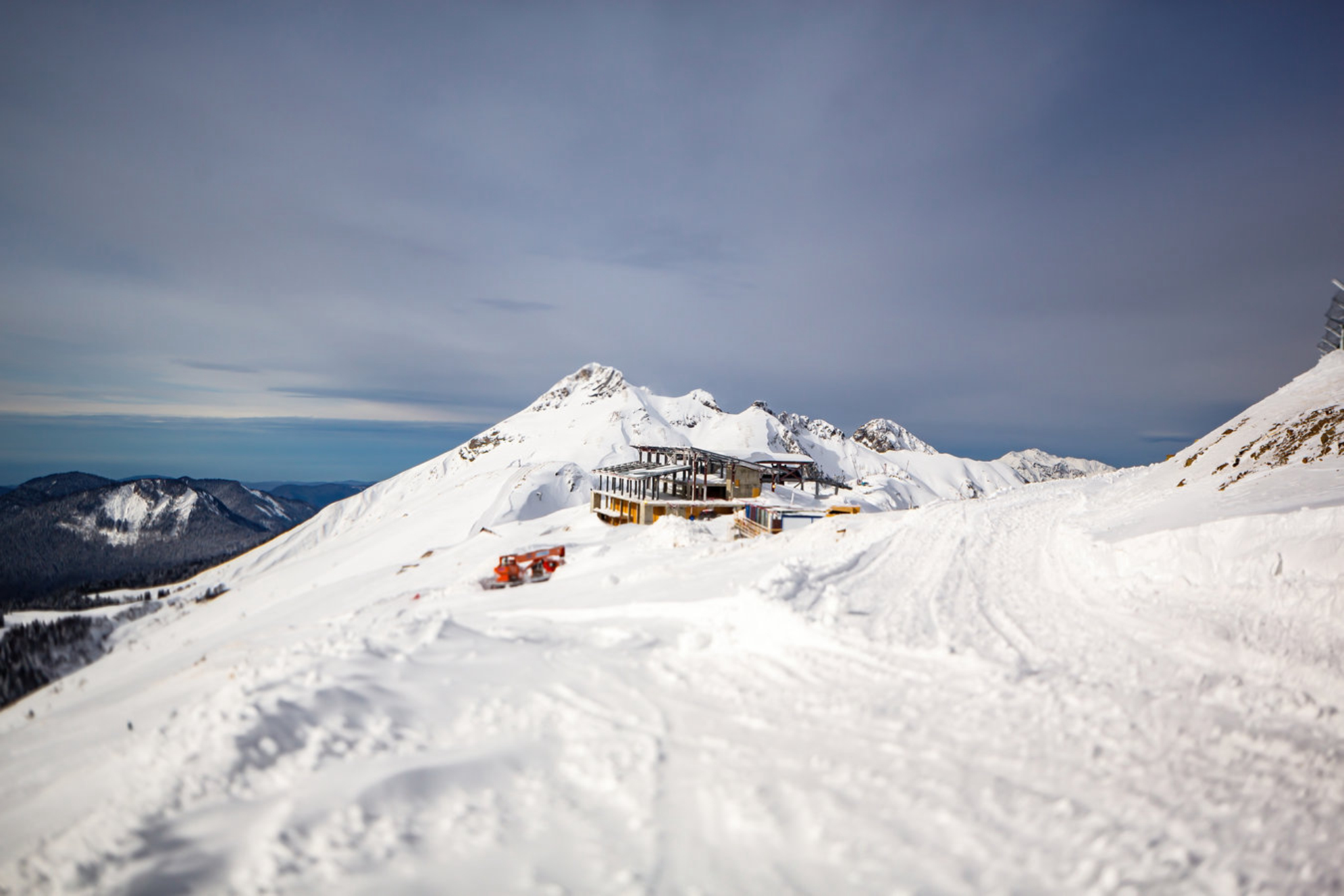 Красная поляна зимой. Сочи, Россия. Источник: Shutterstock