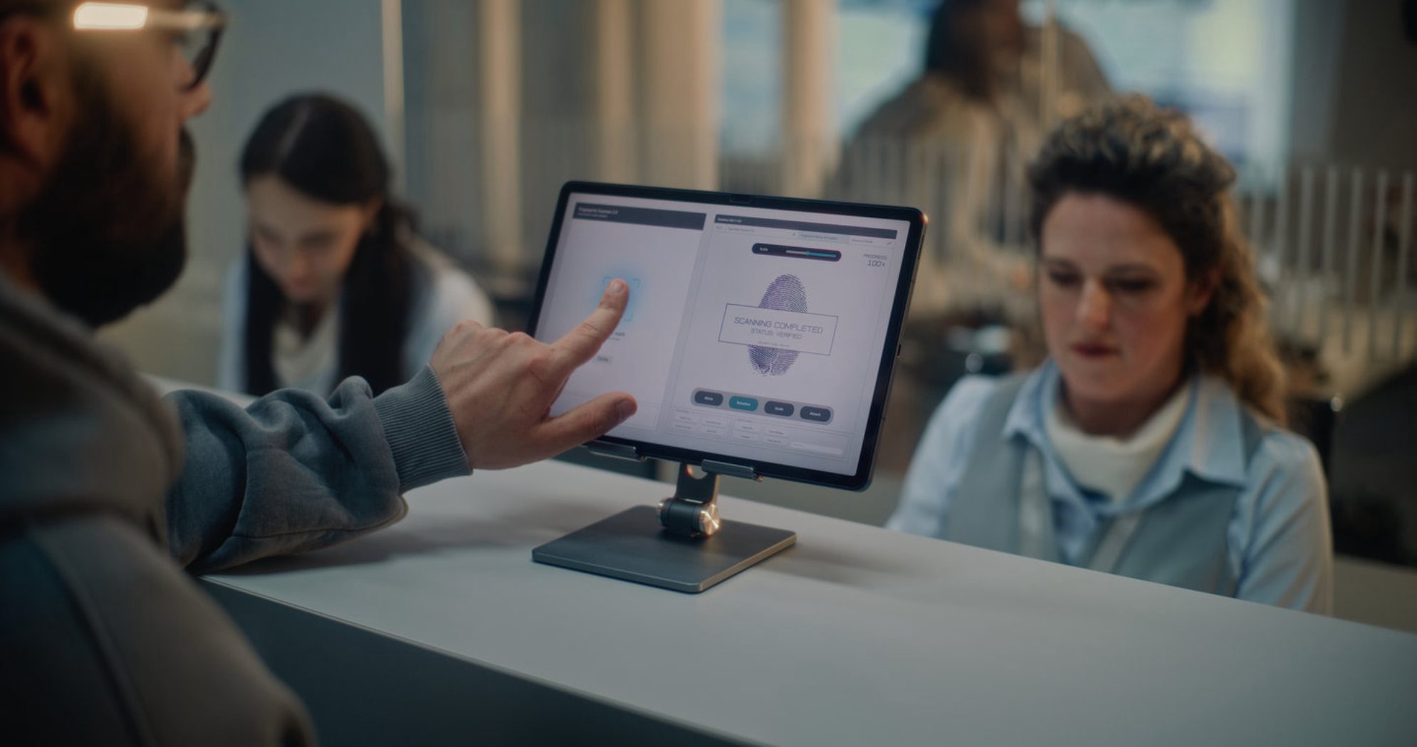 ЕС готовится к внедрению системы EES, которая станет новой биометрической системой контроля границ. shutterstock.com