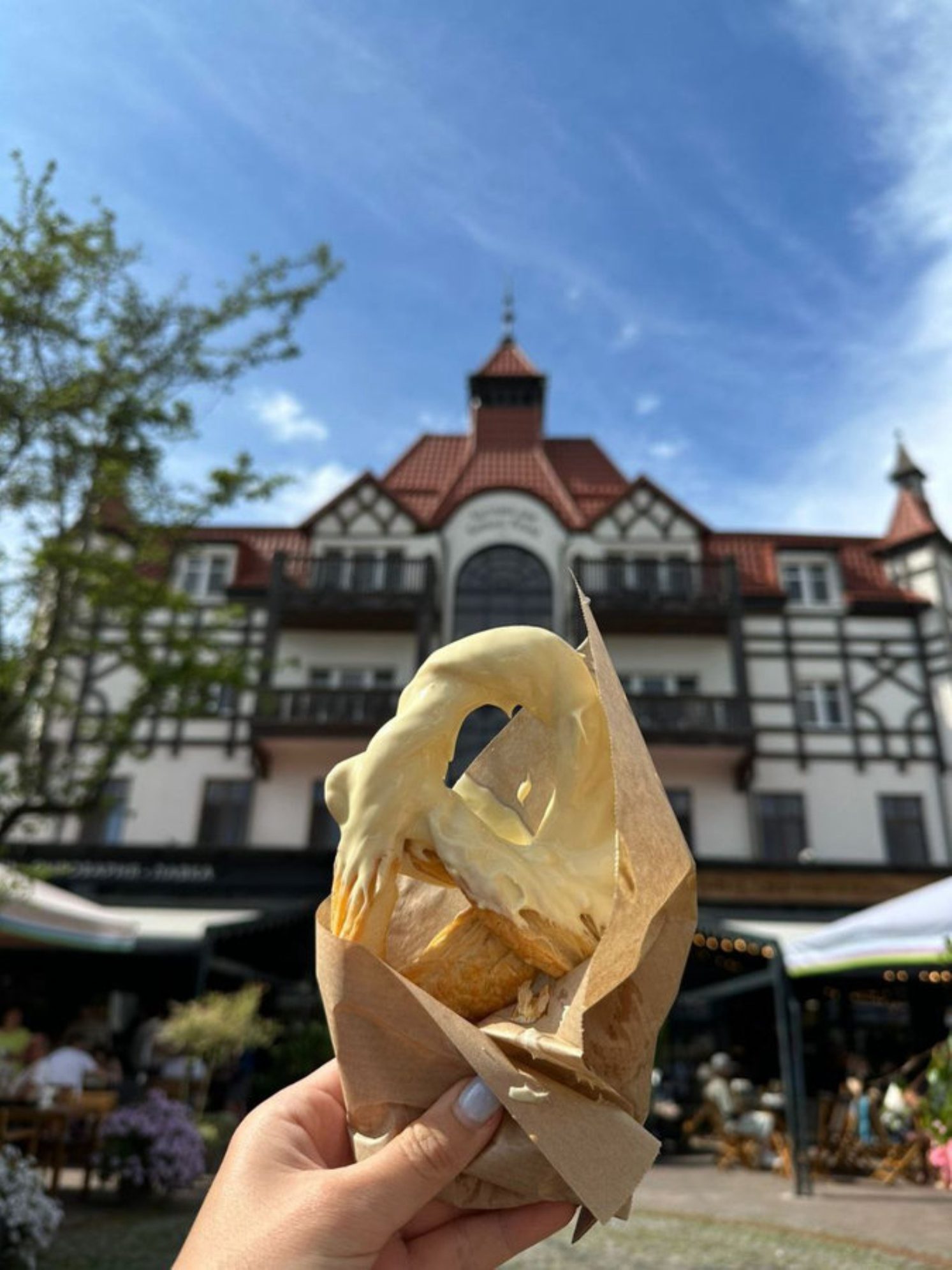 Наш выбор пал на брецель с белым шоколадом. Объедение! Автор фото: Александр Мокин