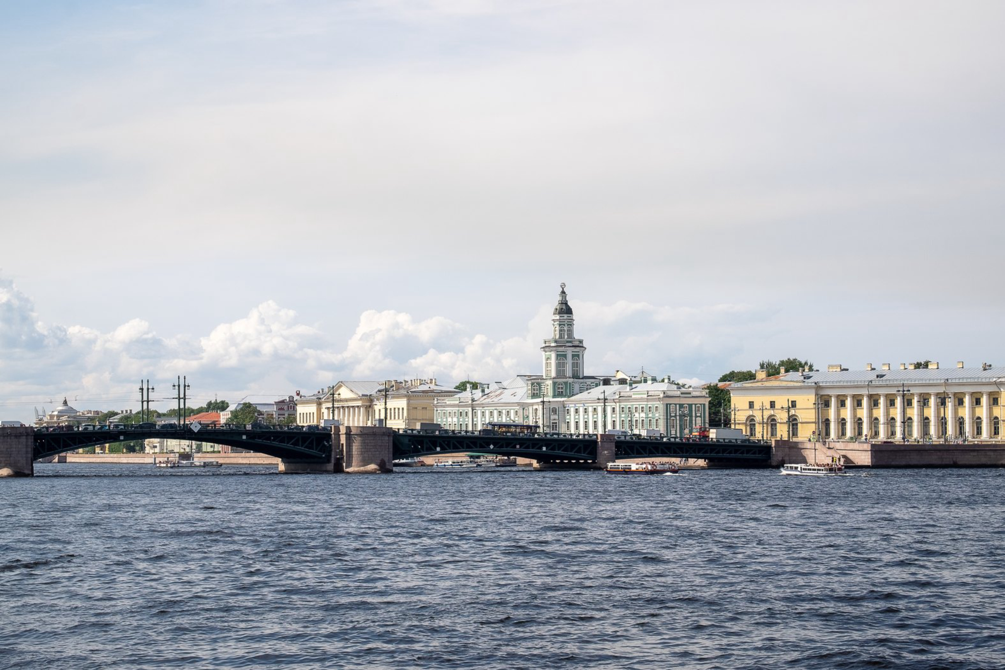 Санкт-Петербург летом. Источник: Envato Elements