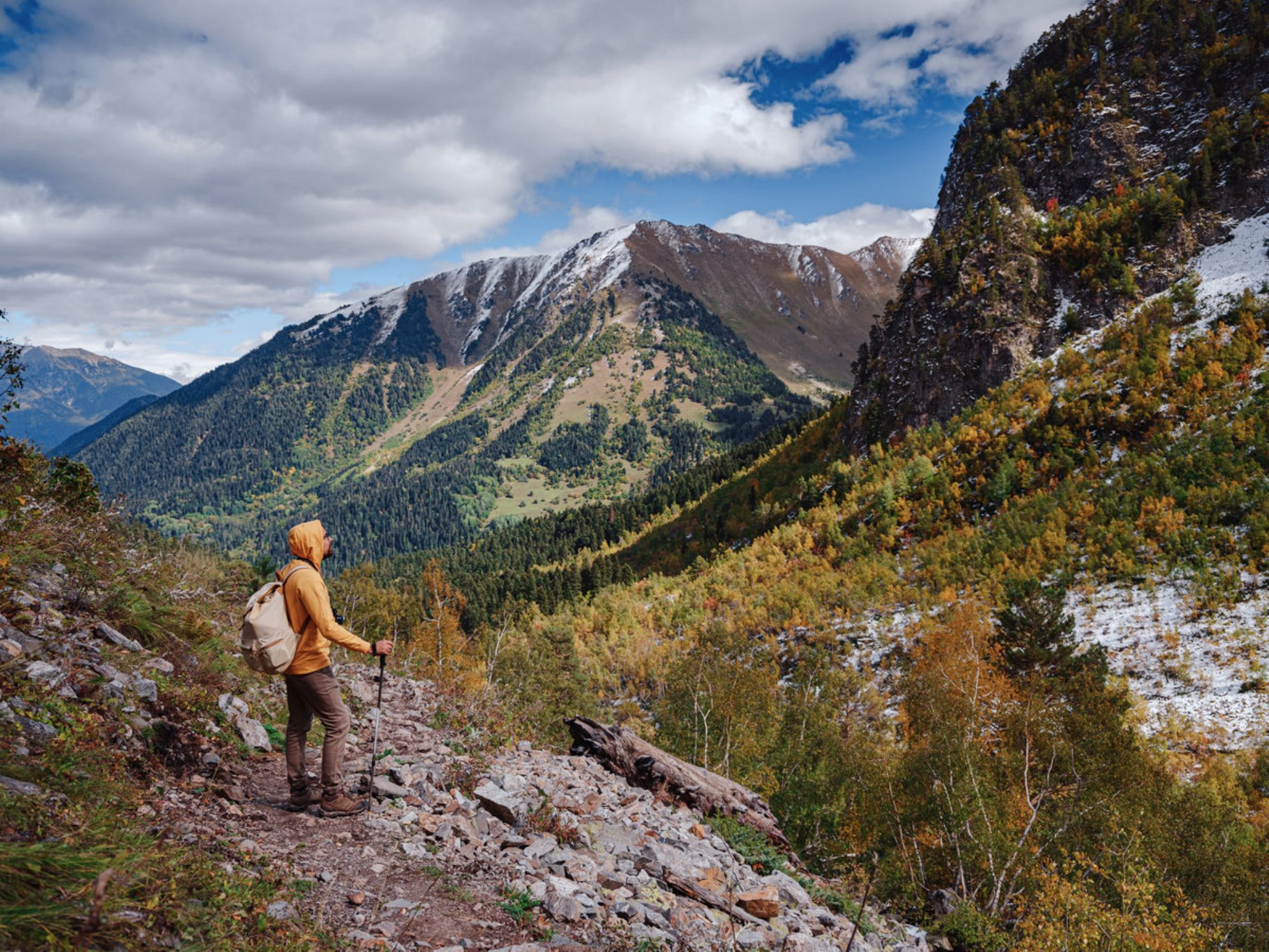 Путешествие в горах Карачаево-Черкесии. shutterstock.com