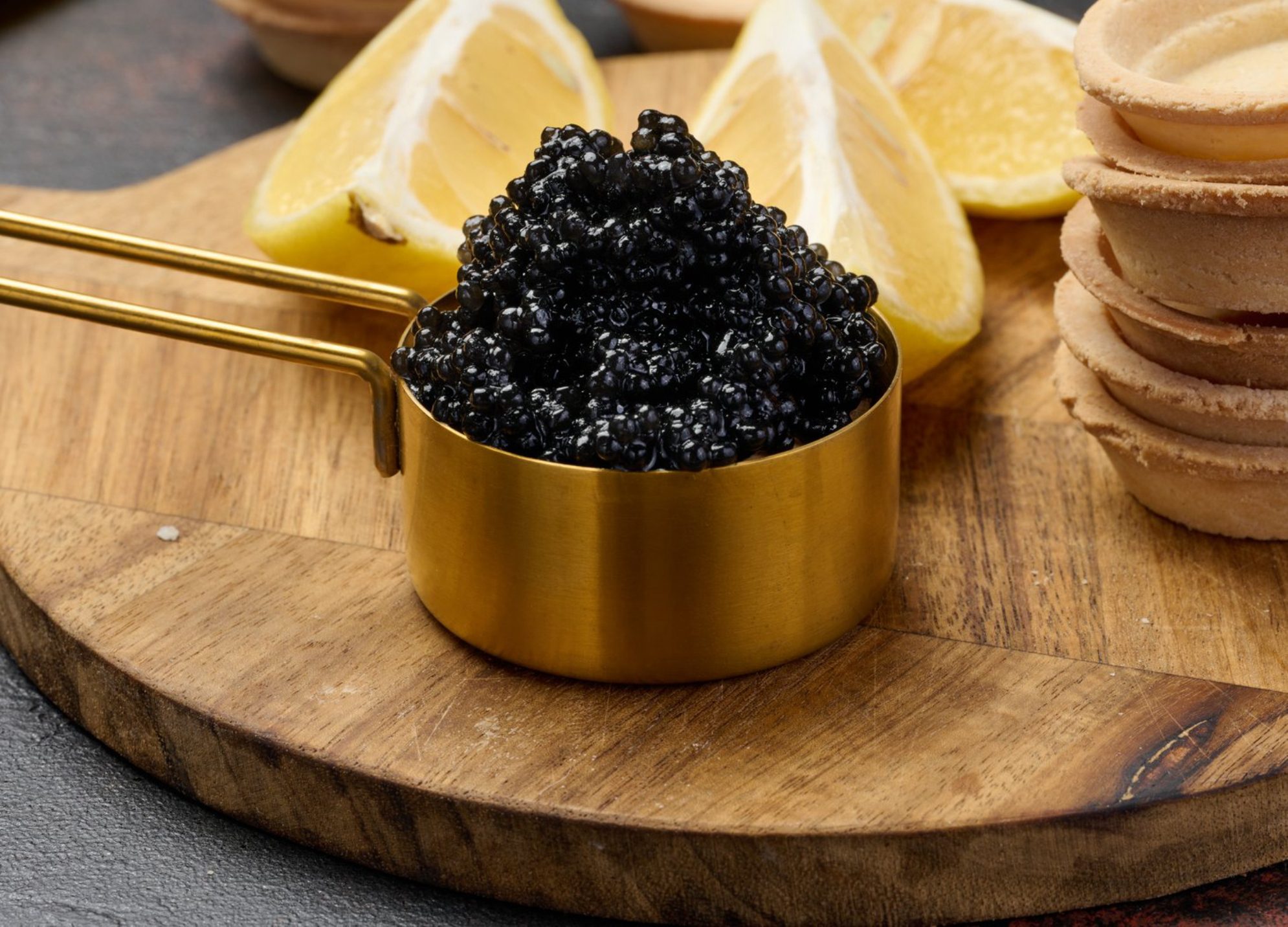 Многие виды осетровых занесены в Красную книгу, поэтому эту рыбу выращивают искусственно. Особо ценится черная икра и мясо осетра.