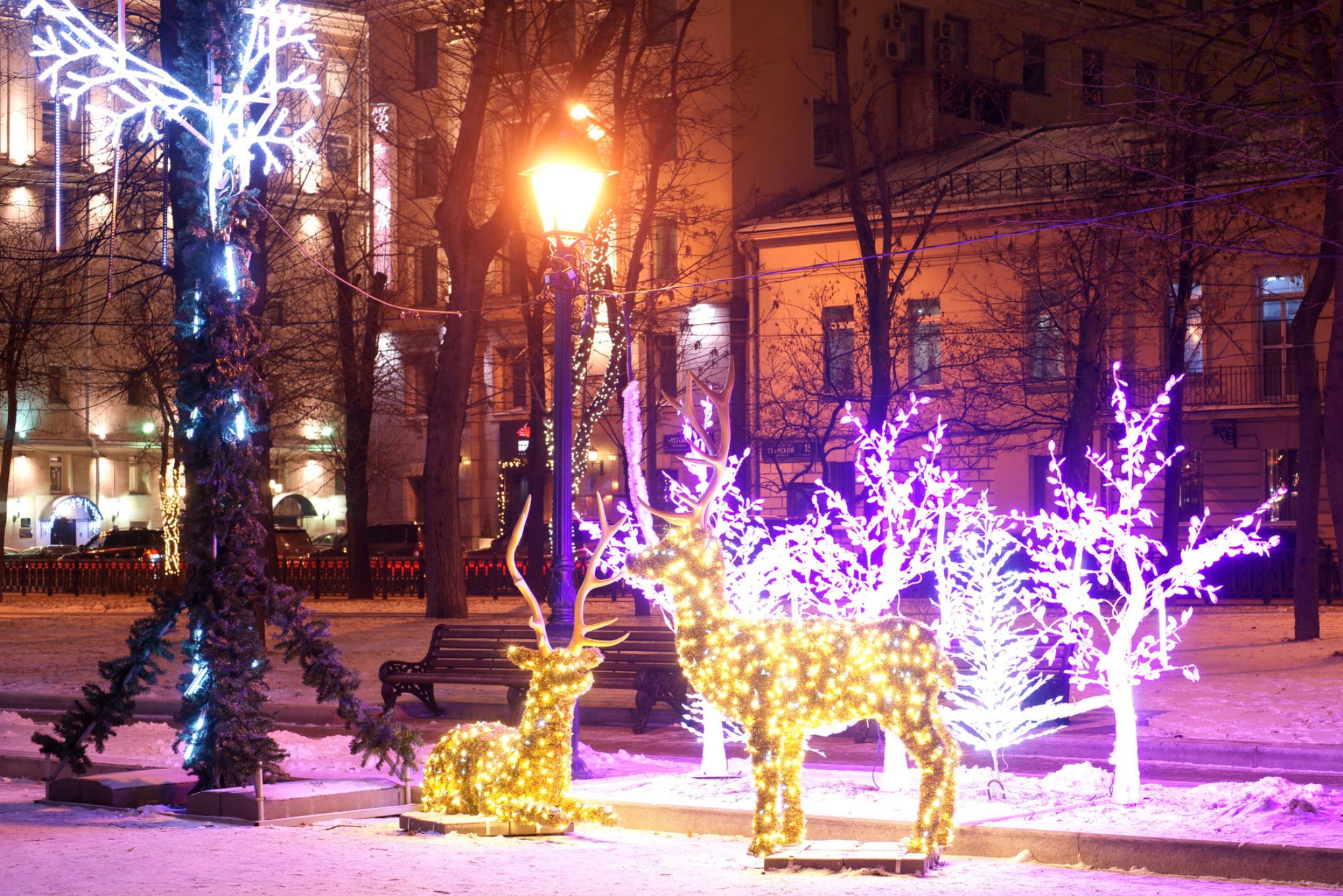 Новогодние украшения на улицах Москвы. Источник: Shutterstock