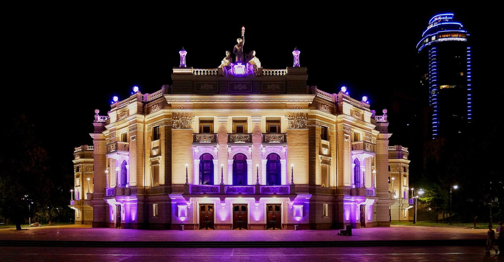 Театр Оперы и балета - один из лучших театров не только Урала, но и России. Обладатель четырех побед в номинации за лучший оперный или балетный спектакль, а также 26 наград на фестивале «Золотая маска». Автор фото: Любовь Федорова