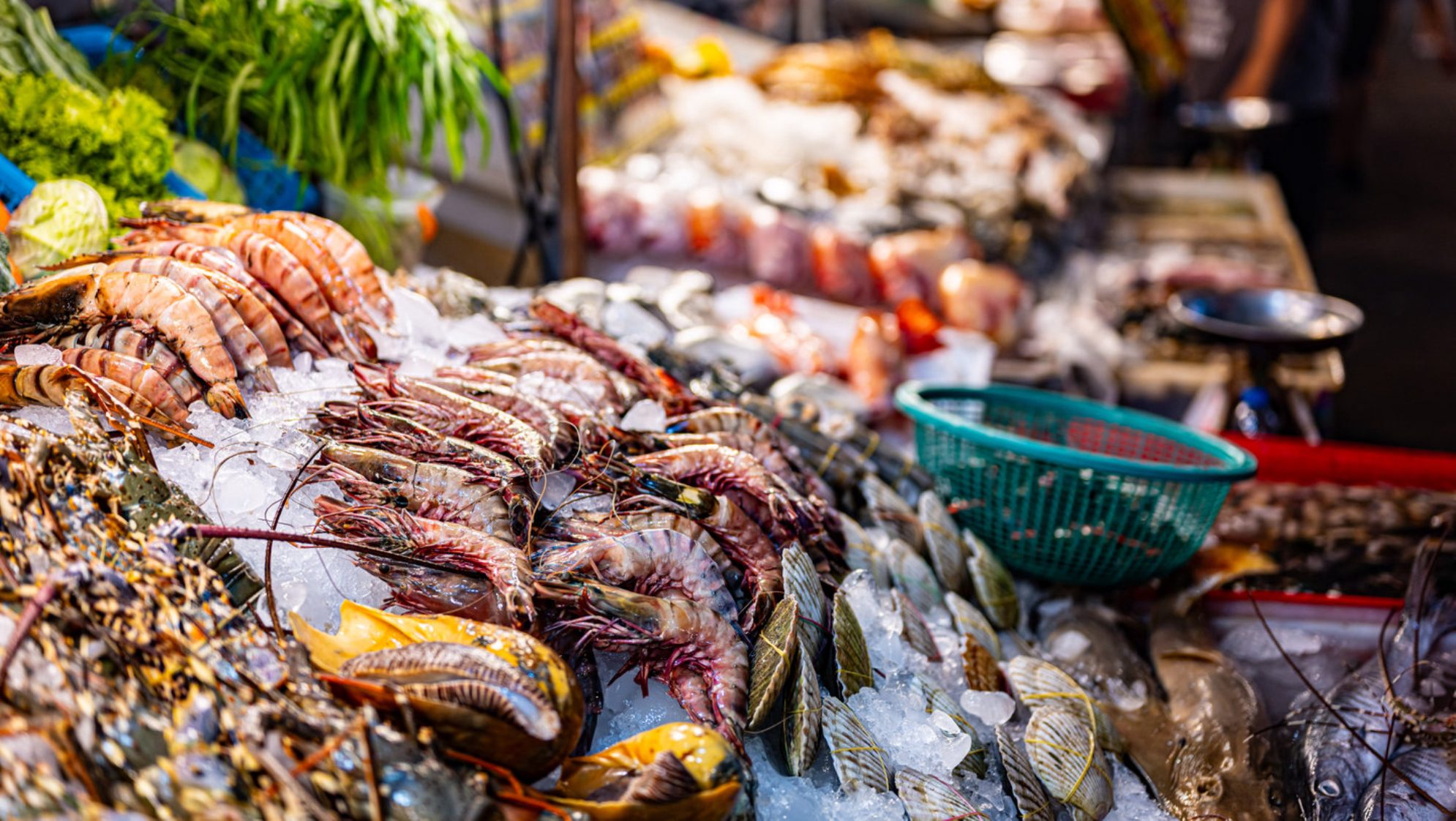 Дары моря на ночном рынке. Источник: Shutterstock