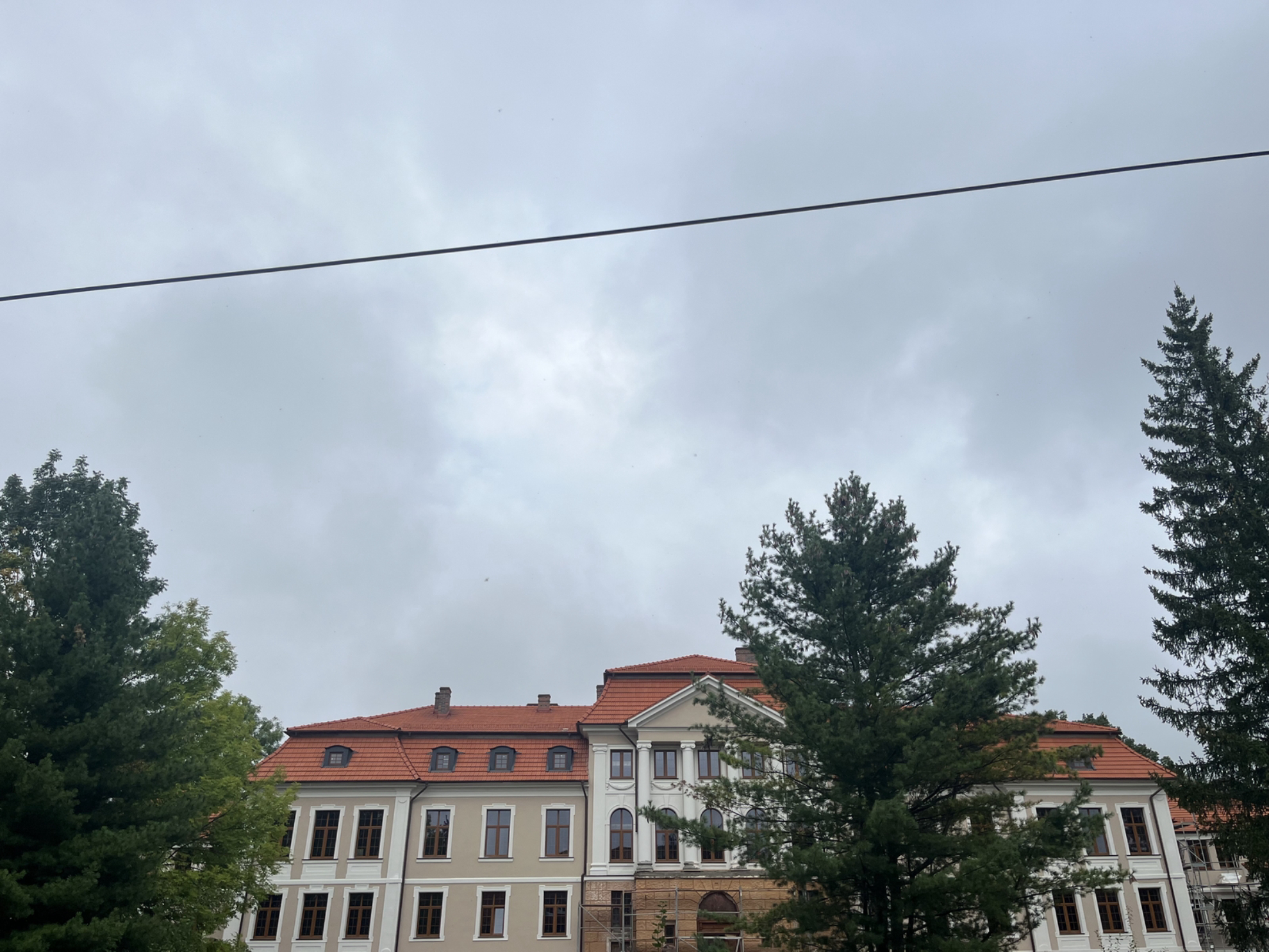 Здание «Крайсхаус» в поселке Железнодорожный, в 2024 году находится на реставрации.Источник фото: drive.google.comАвтор: Татьяна Леднева