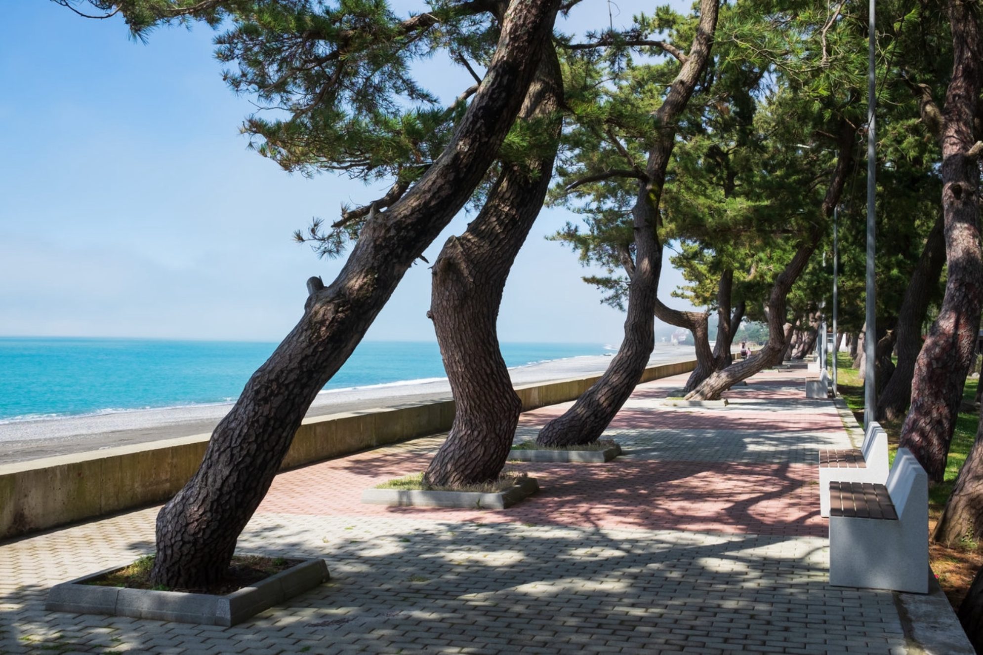 Кобулети - отличное место для неспешного отдыха на море в бархатный сезон. Источник: shutterstock.com