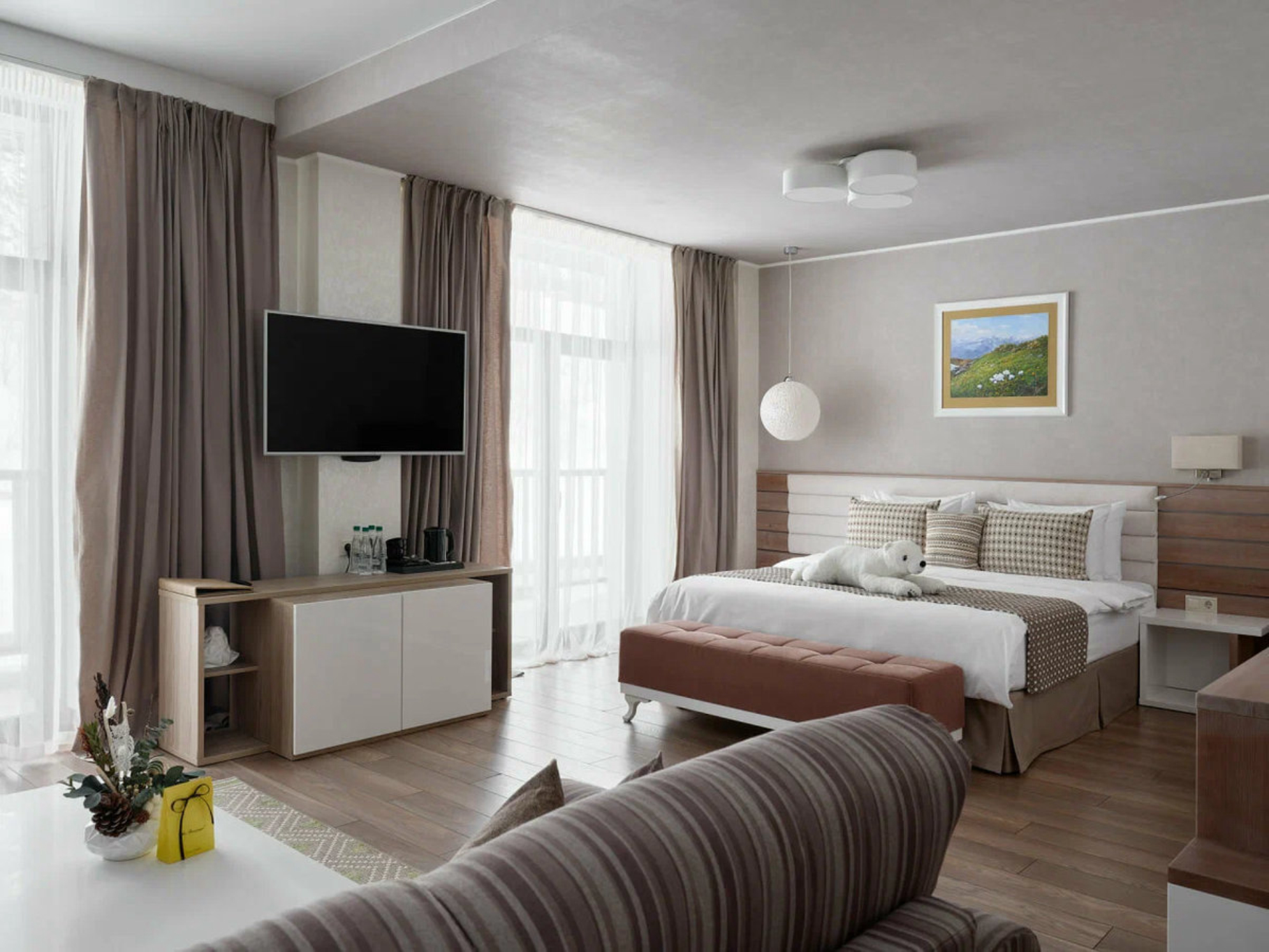 Отель «Три совЫ». Источник