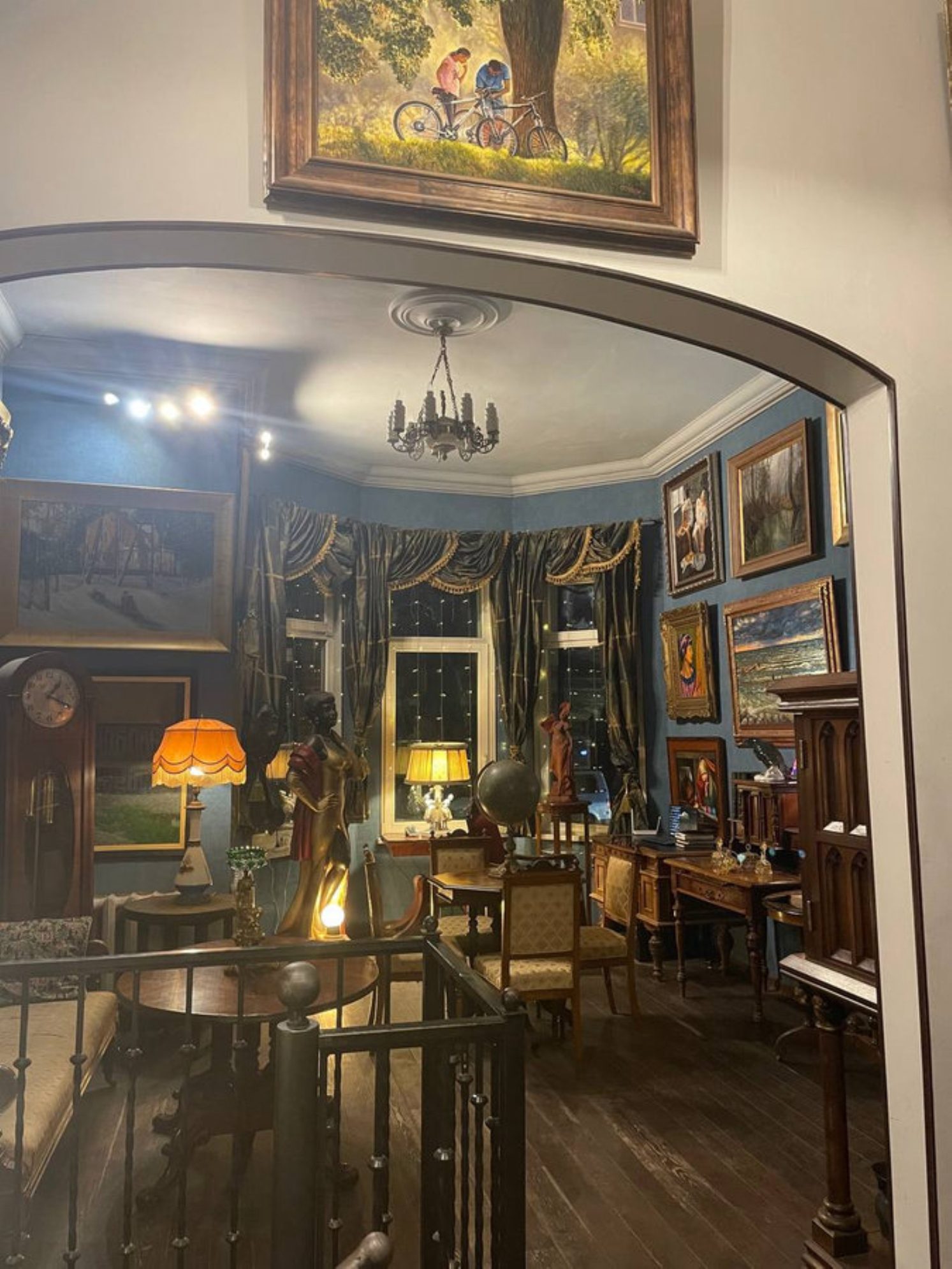 Интерьер квартиры-галереи. Автор фото: Анастасия Рейзес