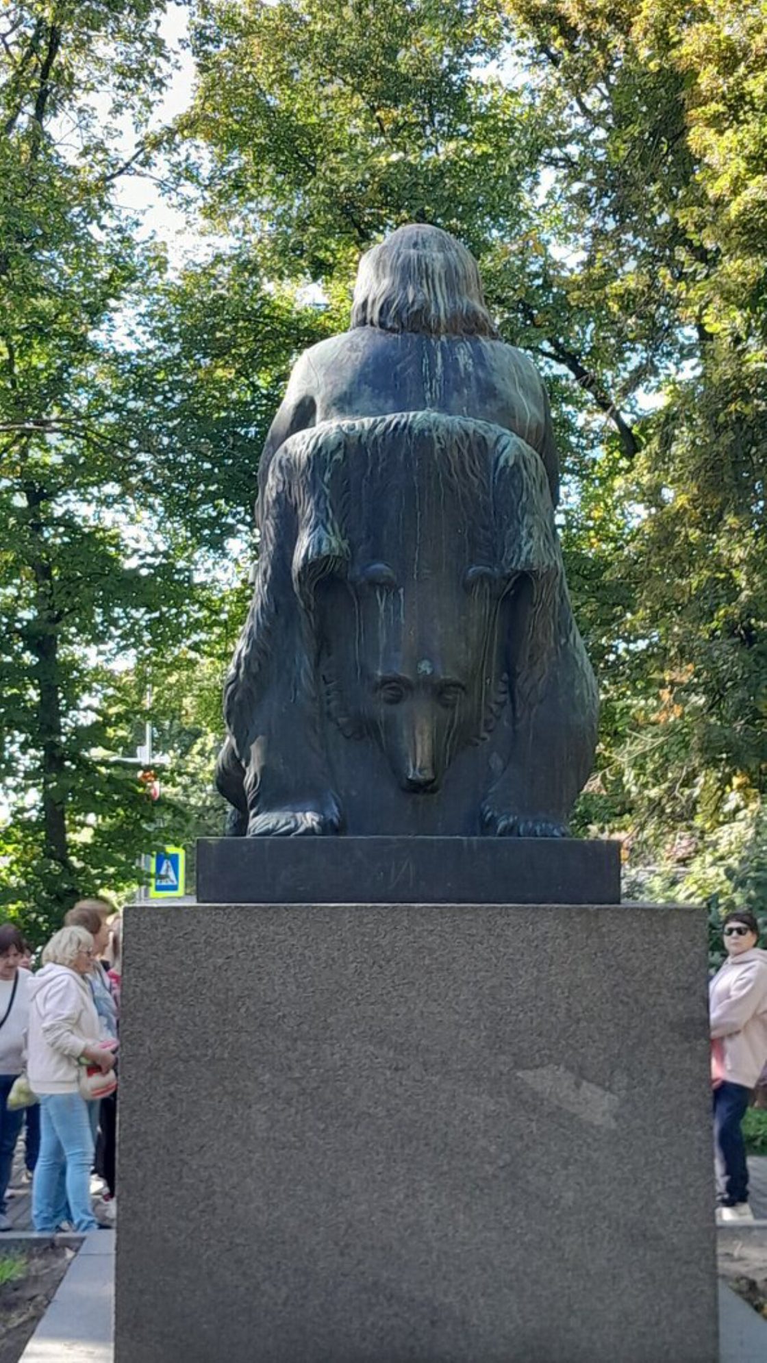 Памятник Петри Шемейкке, вид сзади. Автор фото: Ирина Жарикова