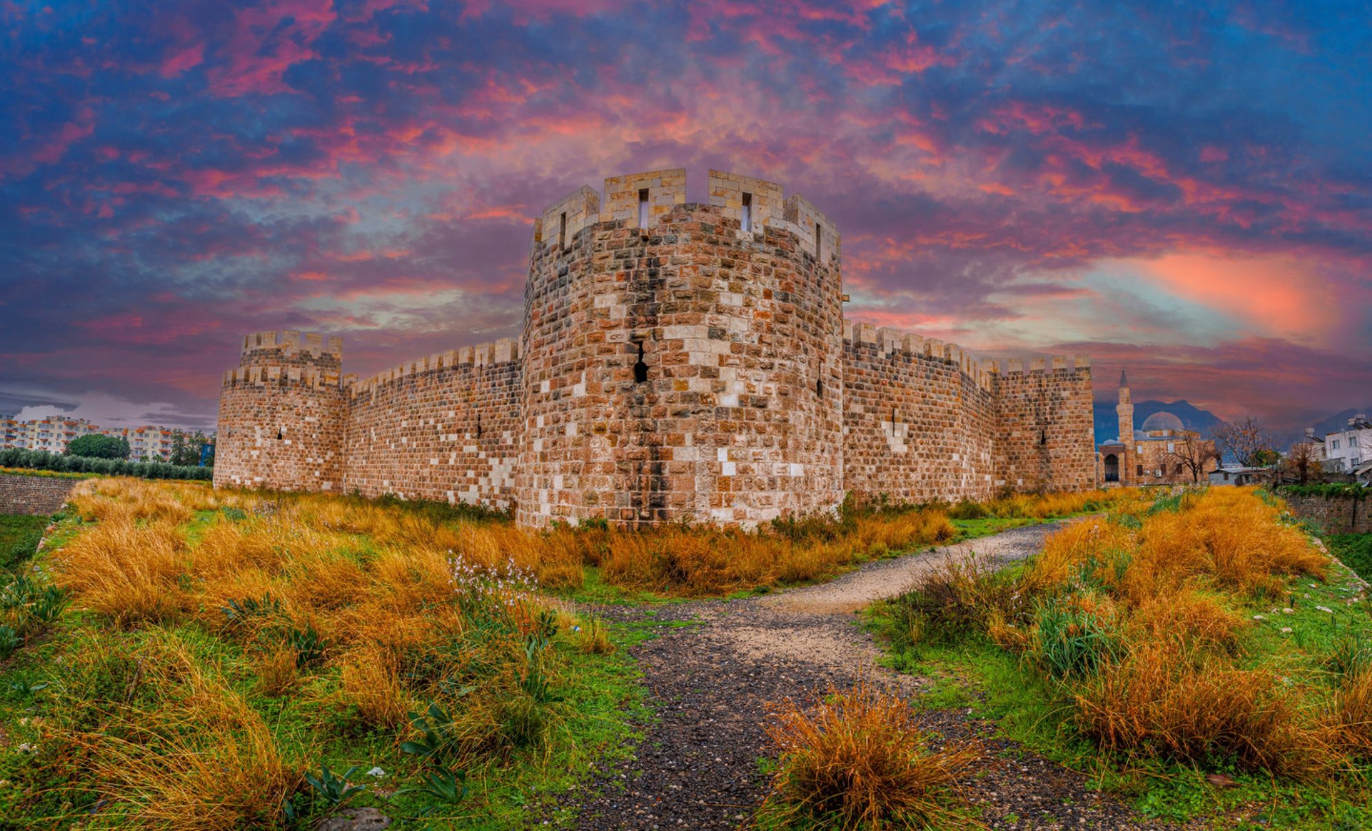 Вид на замок Пайас в турецкой провинции Хатай. Источник: shutterstock.com