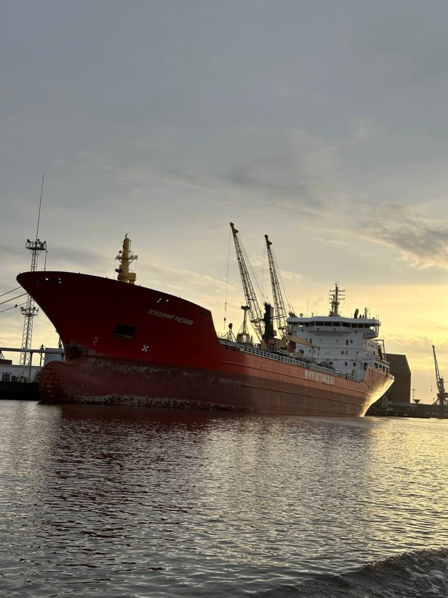 Речная прогулка по реке Преголя. Автор фото: Анастасия Тронькова.