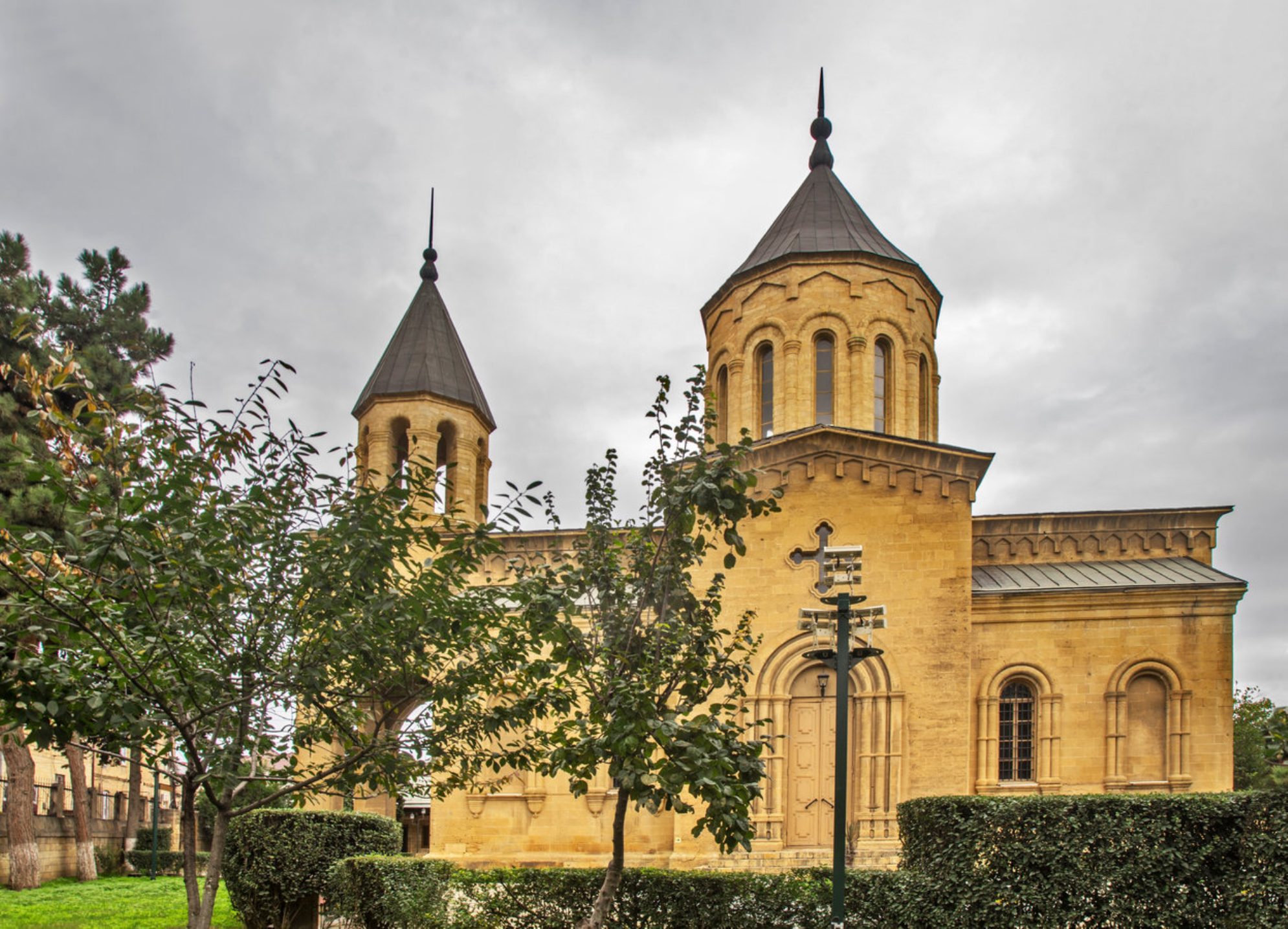Армянская церковь в Дербенте. shutterstock.com