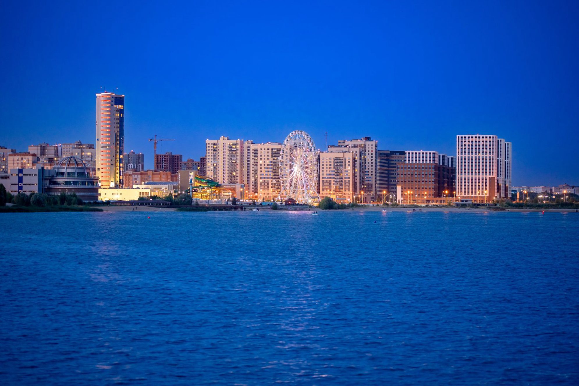 Самое дорогое в водных маршрутах по Казани - это живописные виды. Источник фото: shutterstock.com