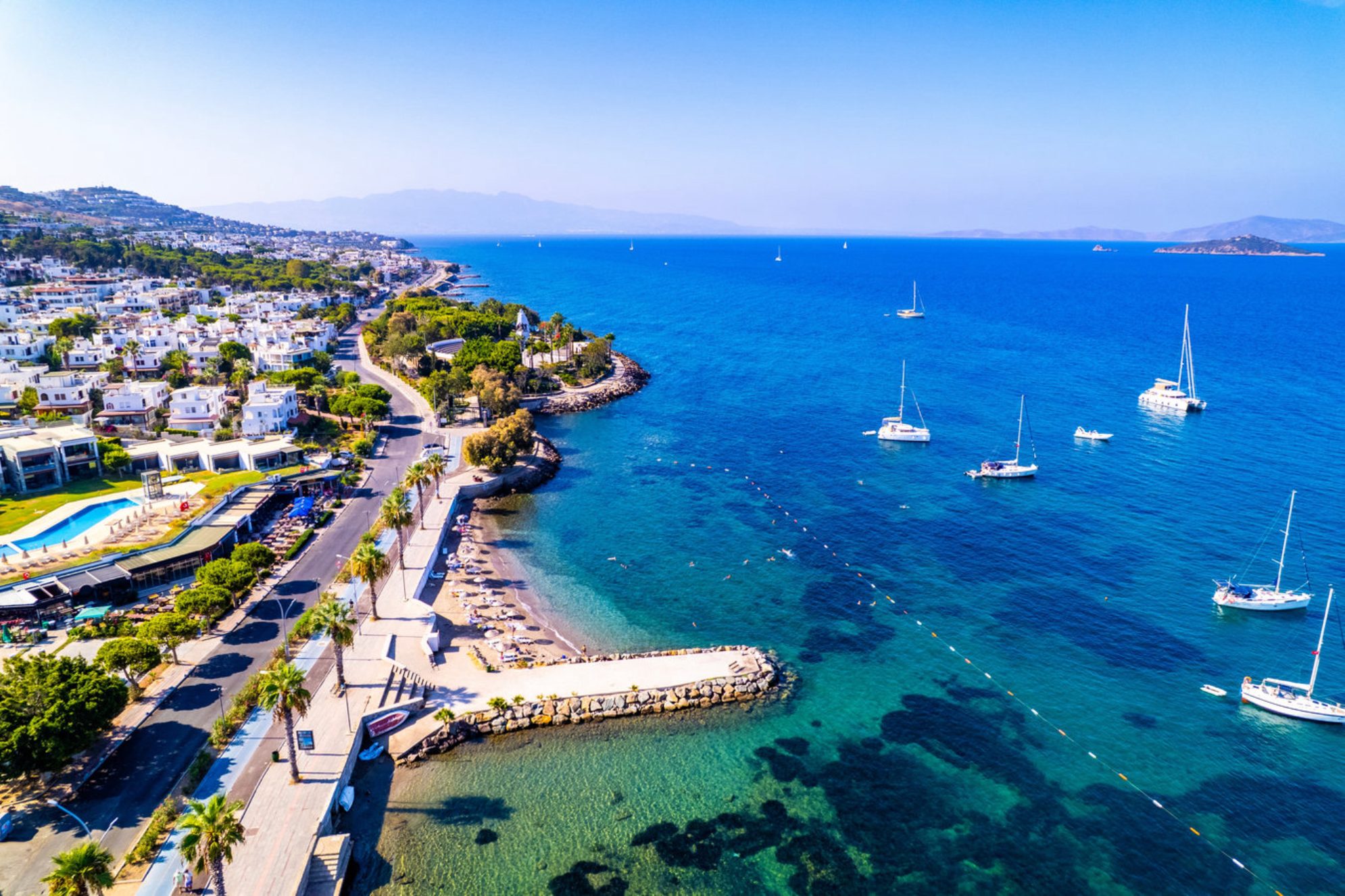 Турция совмещает в себе морской курортный отдых с городской инфраструктурой и богатой культурой. Источник: Shutterstock