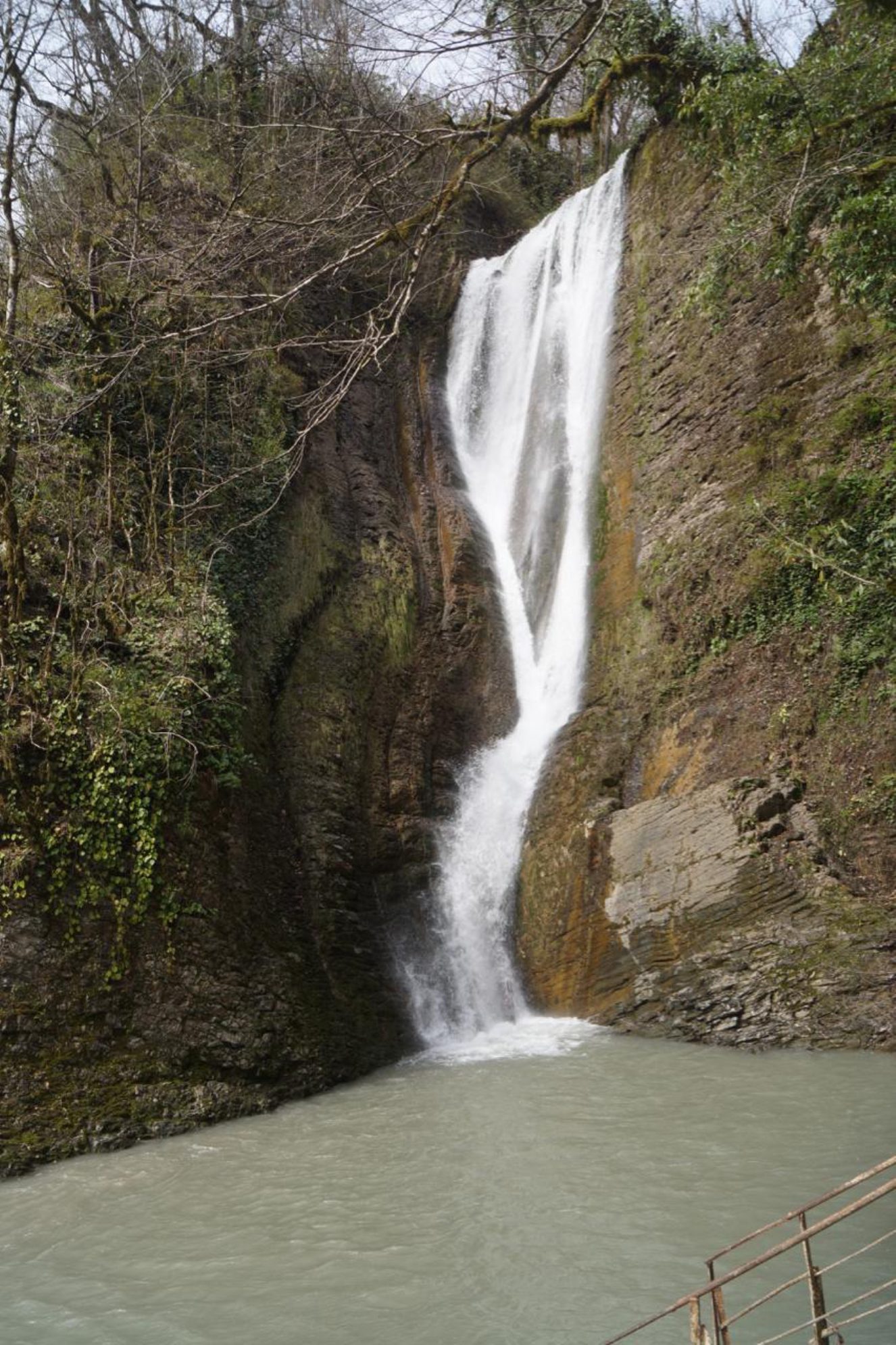 Нижний Ореховский водопад. Автор фото: Марина Тихомирова