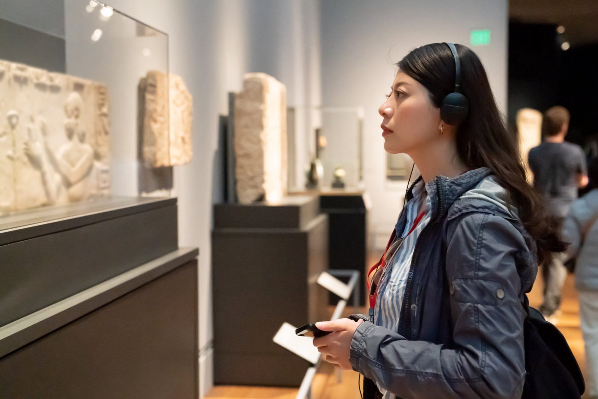 Для индивидуальных экскурсий по Государственному Историческому музею рекомендуем использовать аудиогид.Источник: Envato