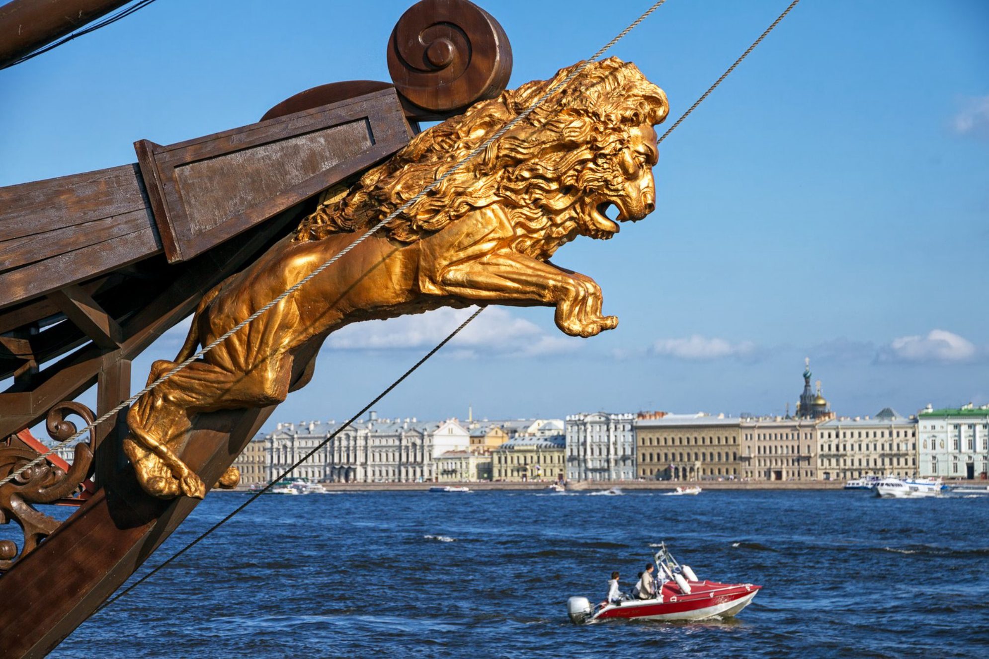 Скоростной катер. Источник фото: elements.envato.com