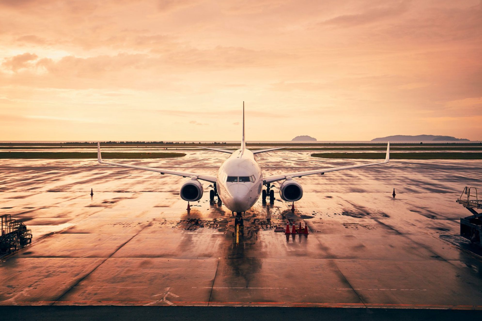 Поездка на самолете.Источник: ru.freepik.comАвтор: Designed by Freepik